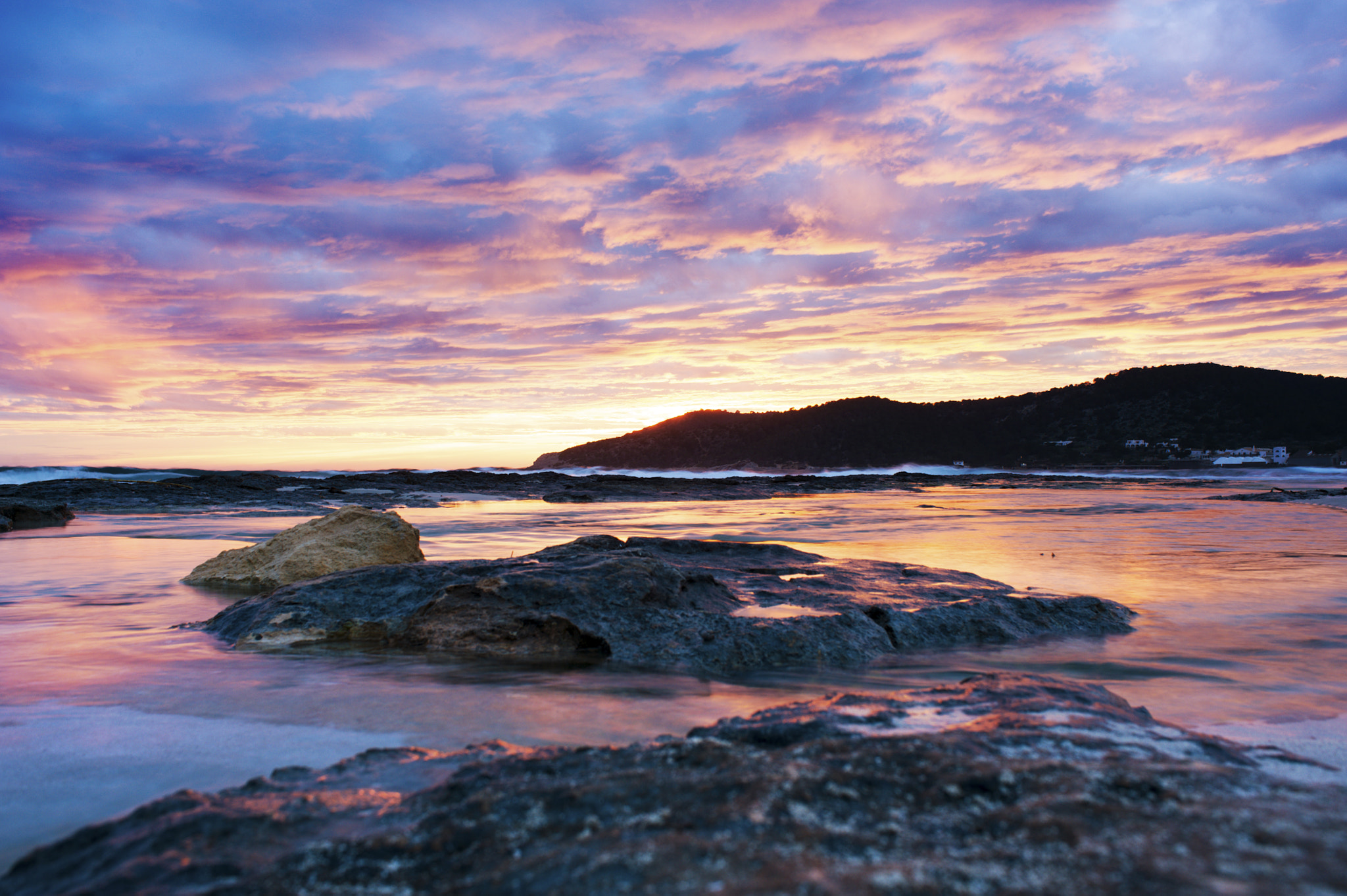 Nikon D700 + Nikon AF Nikkor 28mm F2.8D sample photo. Salines #02 photography