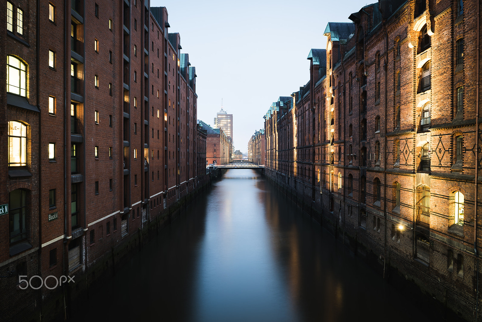 Sony FE 28mm F2 sample photo. Speicherstadt hamburg photography
