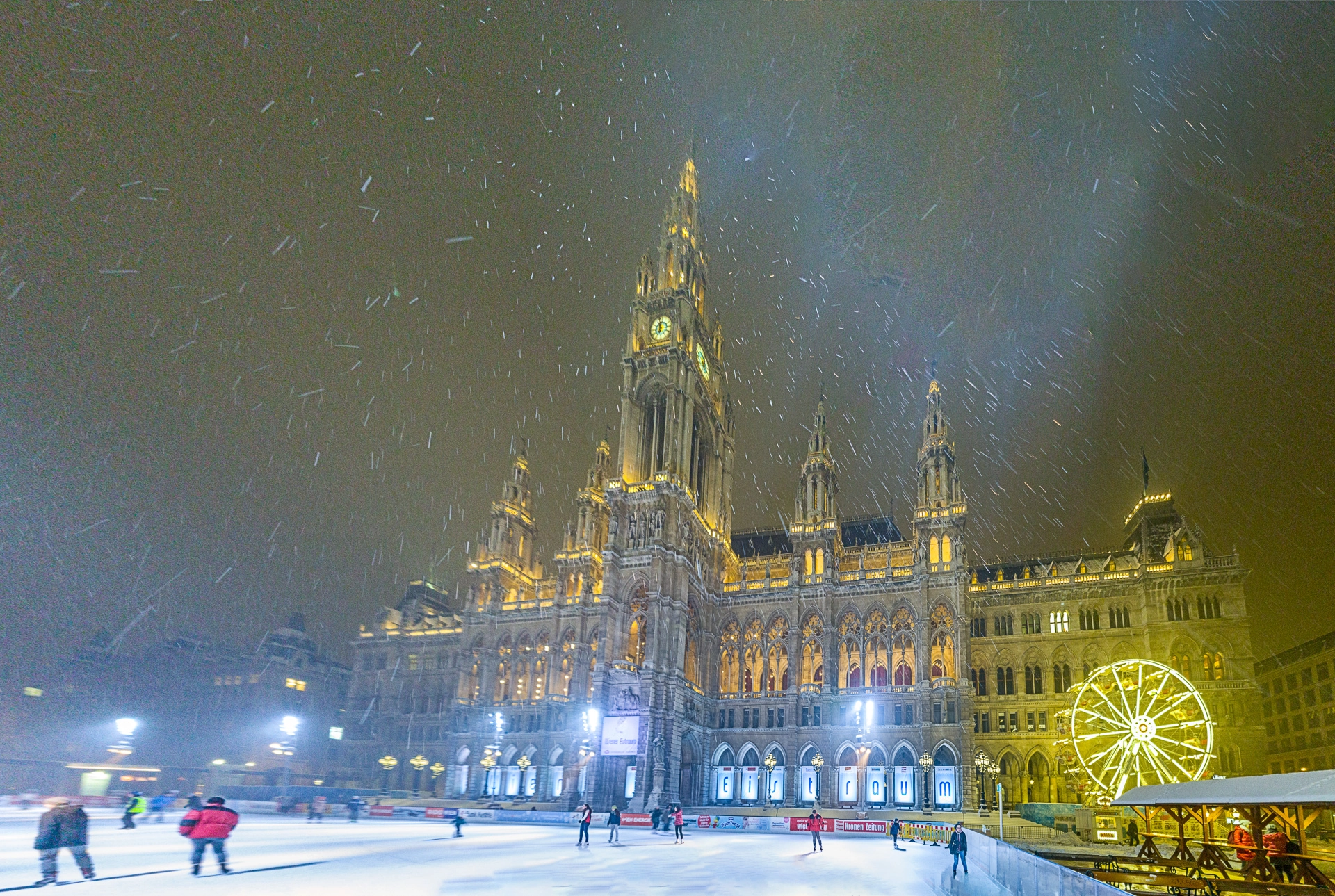 Samsung Galaxy S7 + Samsung Galaxy S7 Rear Camera sample photo. Rathaus wien photography