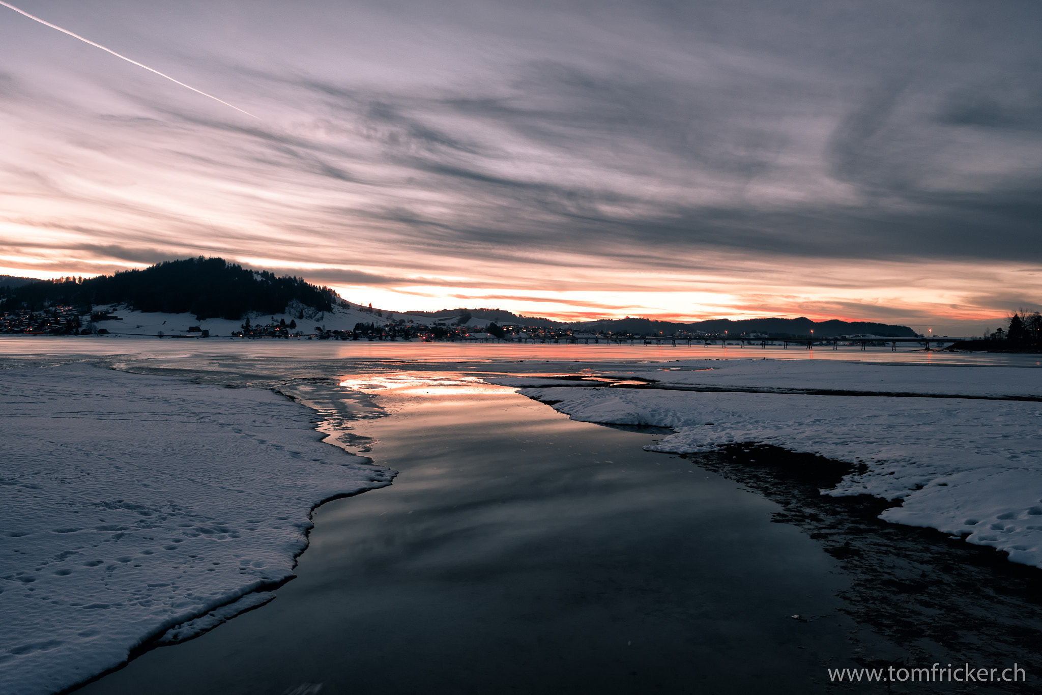 Fujifilm XF 14mm F2.8 R sample photo. Sunset at sihlsee photography