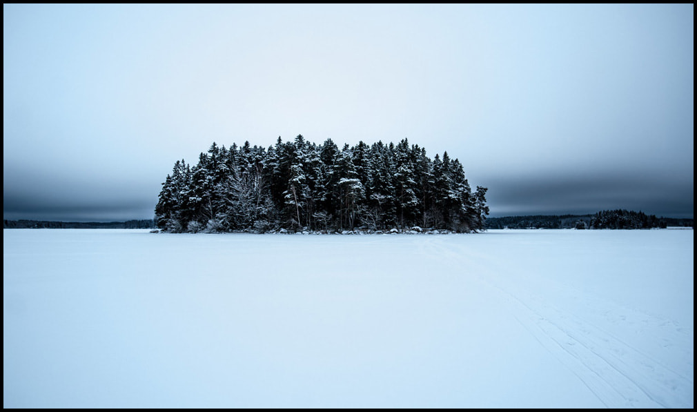 Sony Alpha DSLR-A900 sample photo. Trail photography