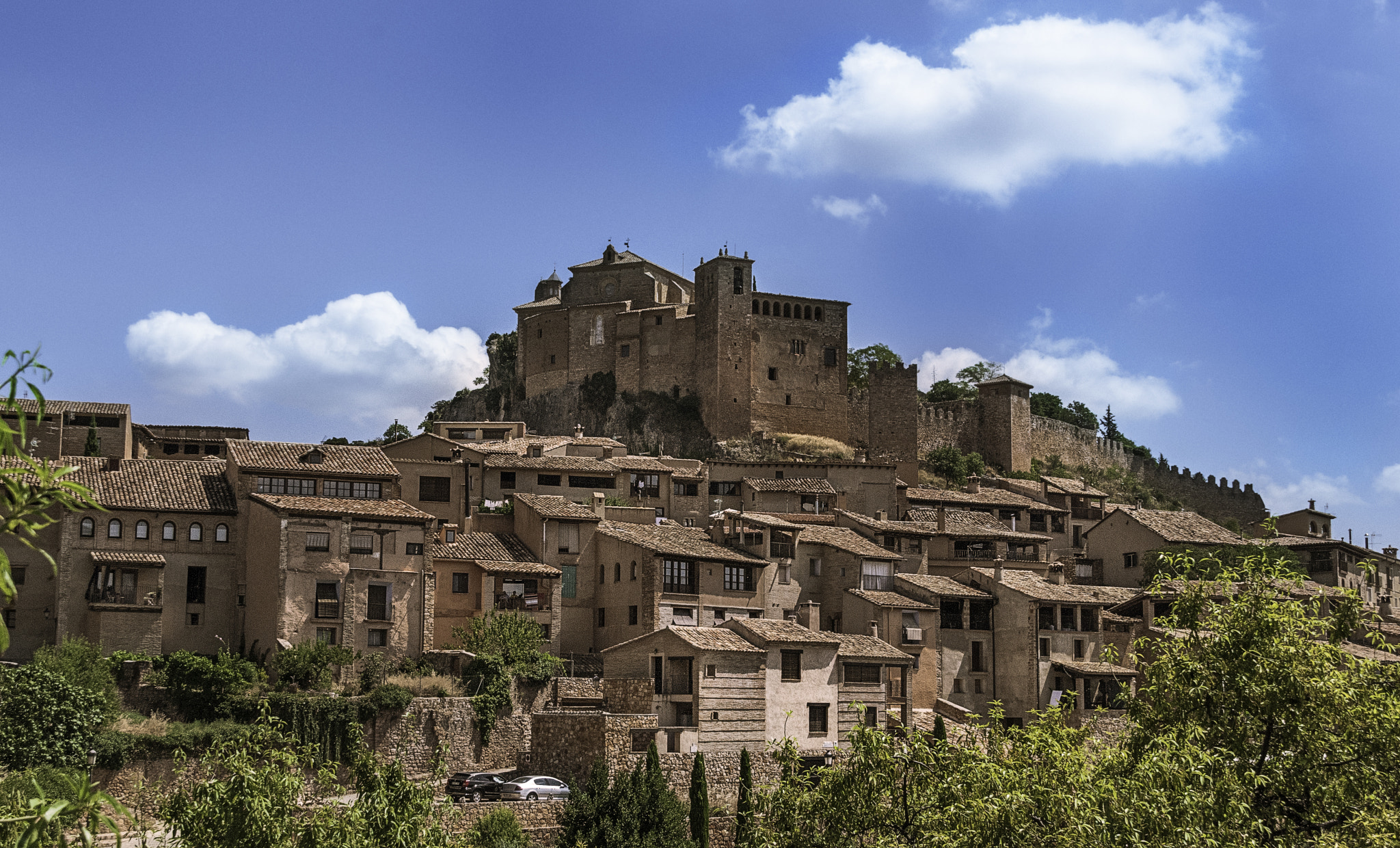 Nikon D300 + Sigma 18-200mm F3.5-6.3 DC OS HSM sample photo. Alquezar, huesca. spain. photography