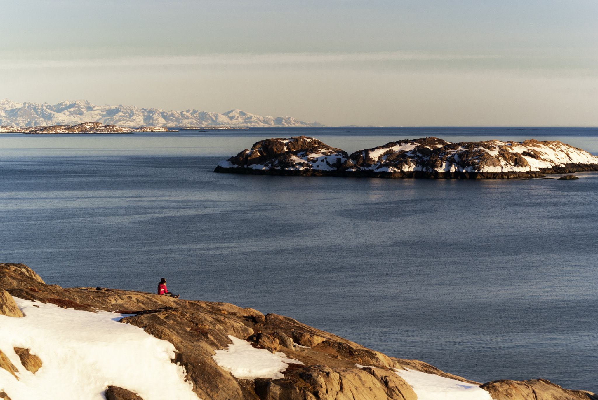 Sony Alpha DSLR-A230 + Sony DT 55-200mm F4-5.6 SAM sample photo. Skerries in the davis strait at sisimiut photography
