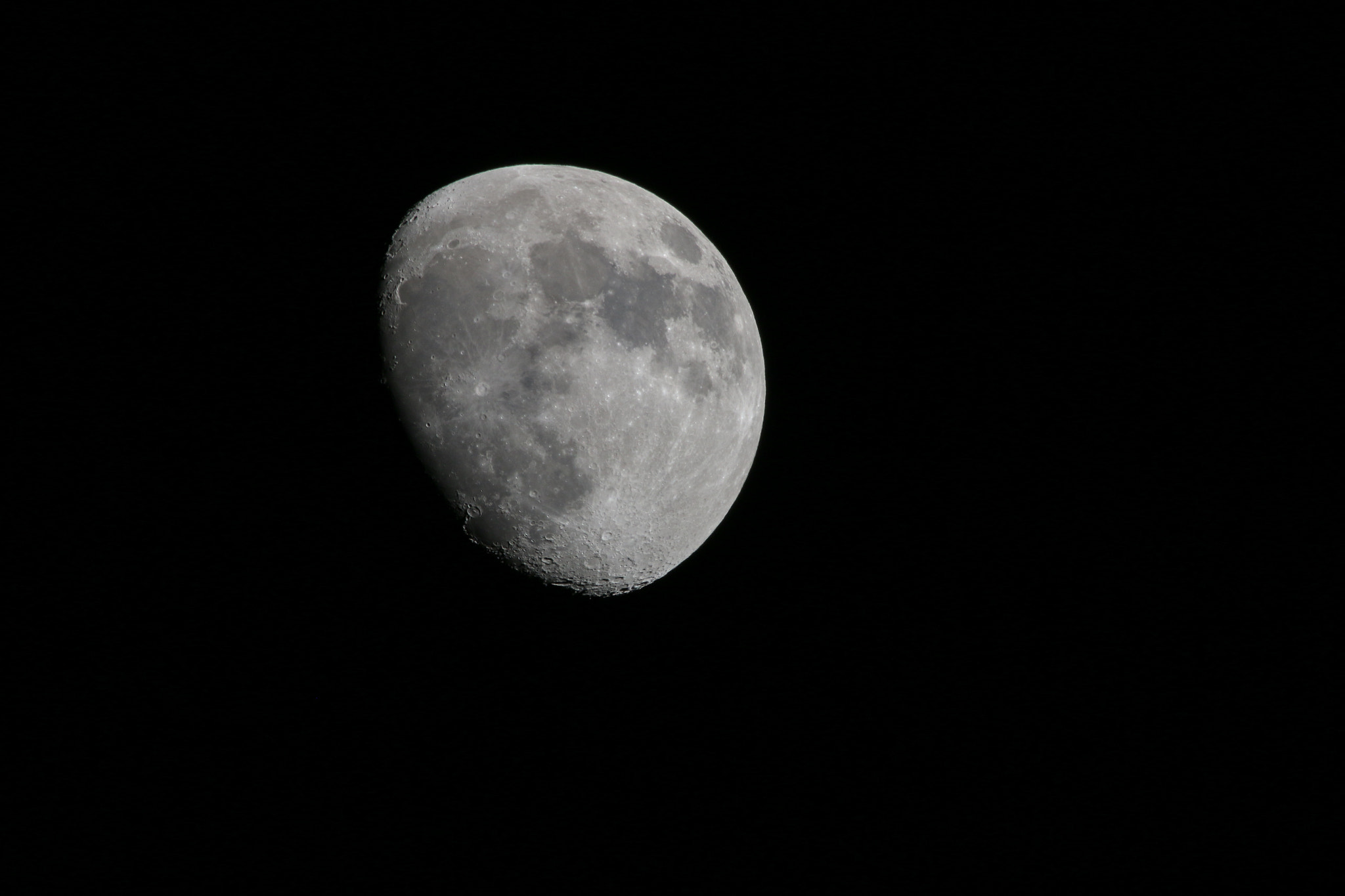 Canon EF 100-400mm F4.5-5.6L IS USM sample photo. A cliche moon picture, dark from behind photography