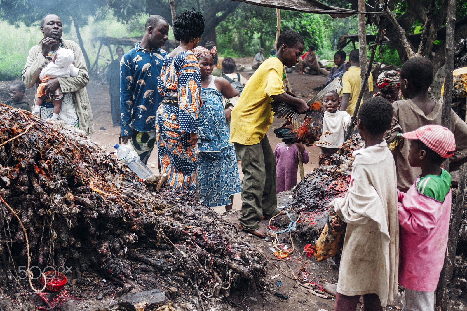 Panasonic Lumix DMC-GF1 + Panasonic Lumix G 20mm F1.7 ASPH sample photo. Voodoo ceremony, benin. photography