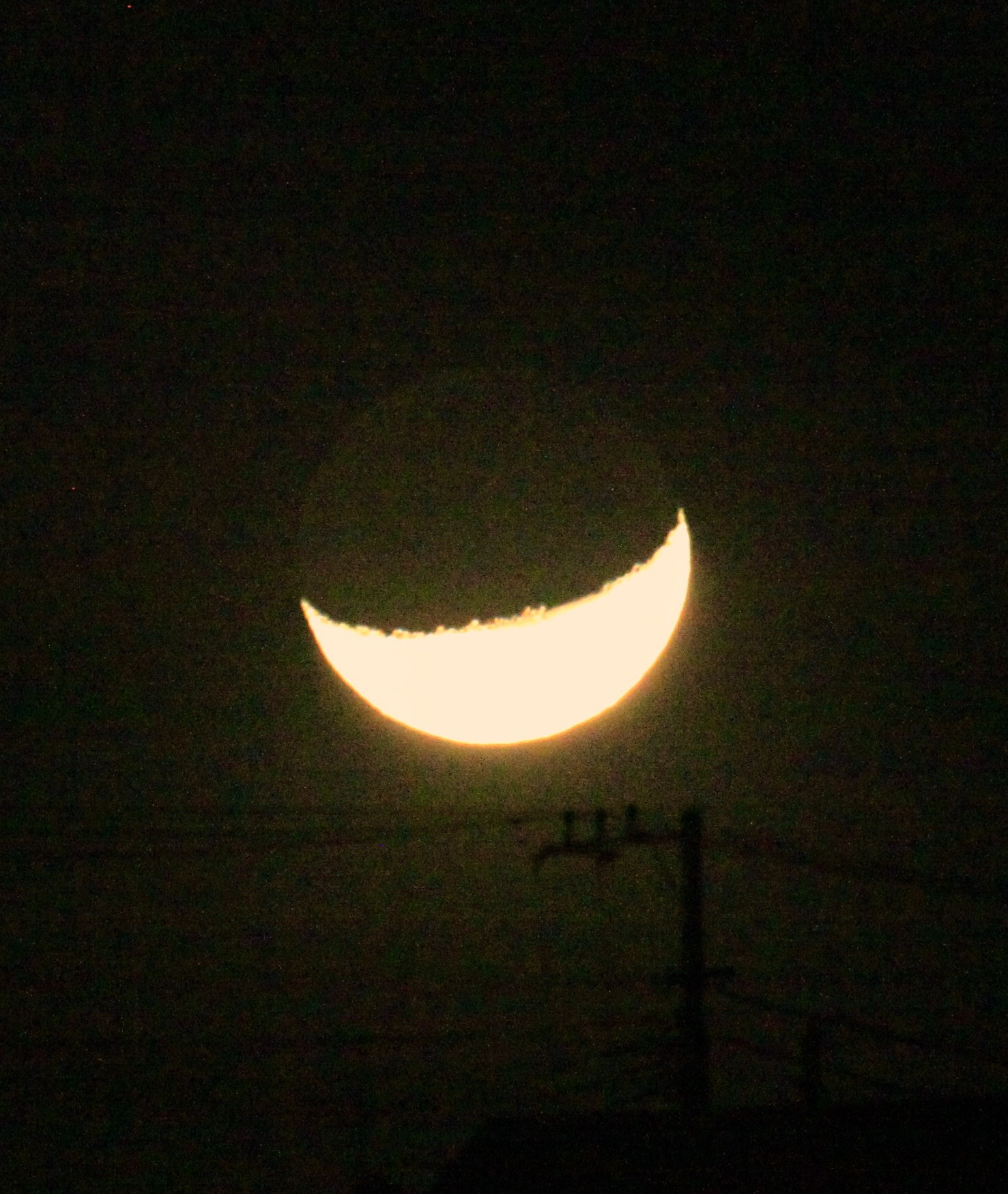 Canon EF 100-400mm F4.5-5.6L IS USM sample photo. Crescent moon photography