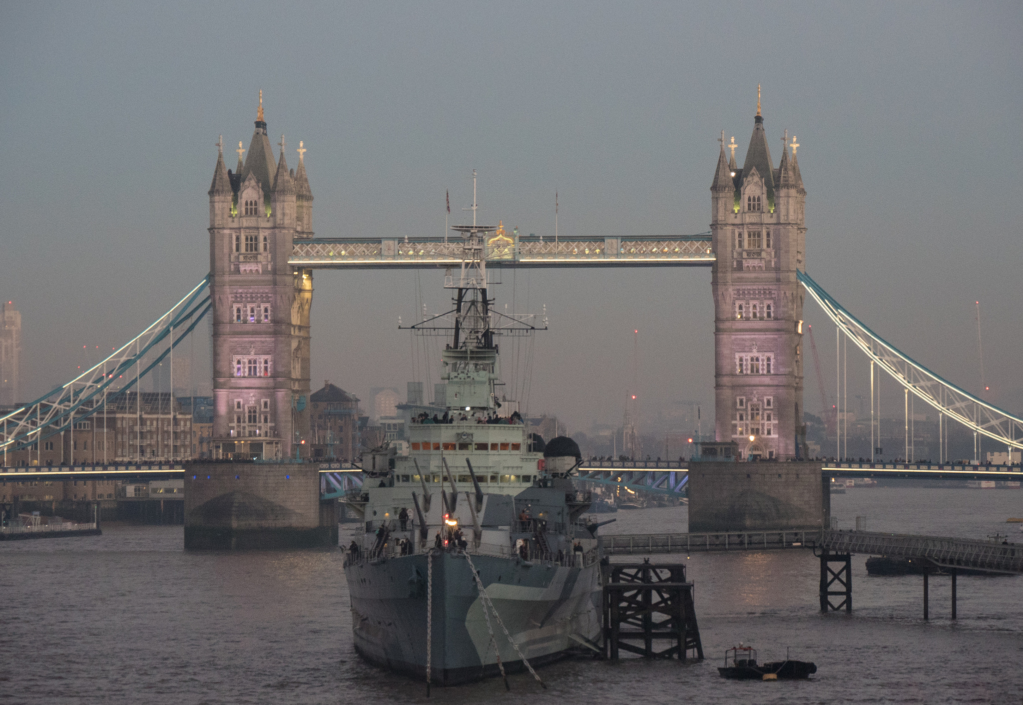 Panasonic Lumix DMC-GH4 sample photo. Tower bridge guardian photography