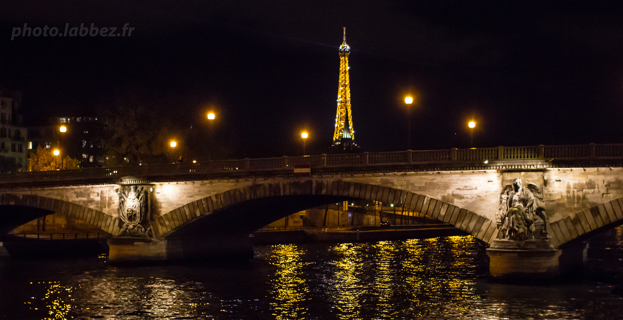 Canon EF 28mm F1.8 USM sample photo. Paris photography