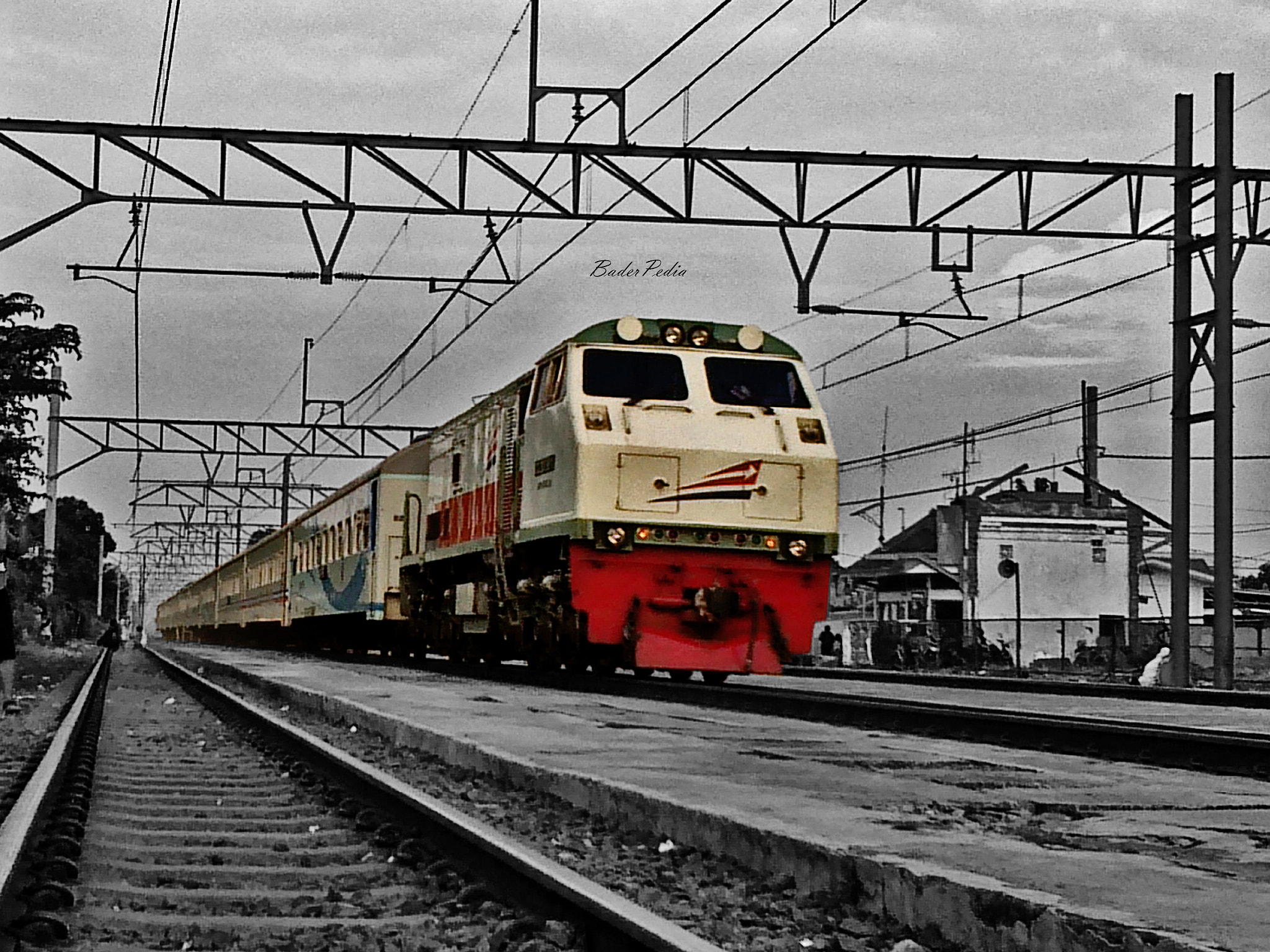 Nokia C5-03 sample photo. Indonesian railways 1 photography