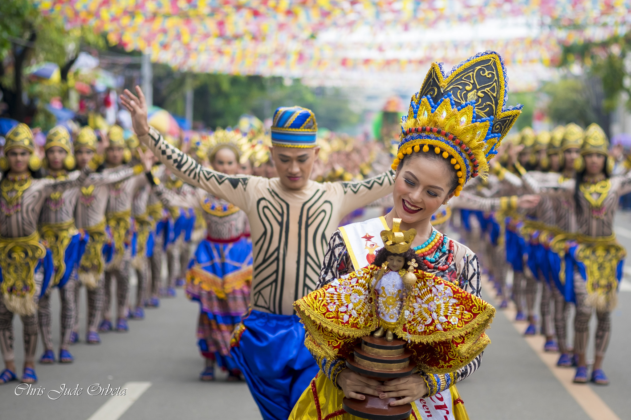 Fujifilm X-T10 + Fujifilm XF 60mm F2.4 R Macro sample photo. Sinulog street dancing photography