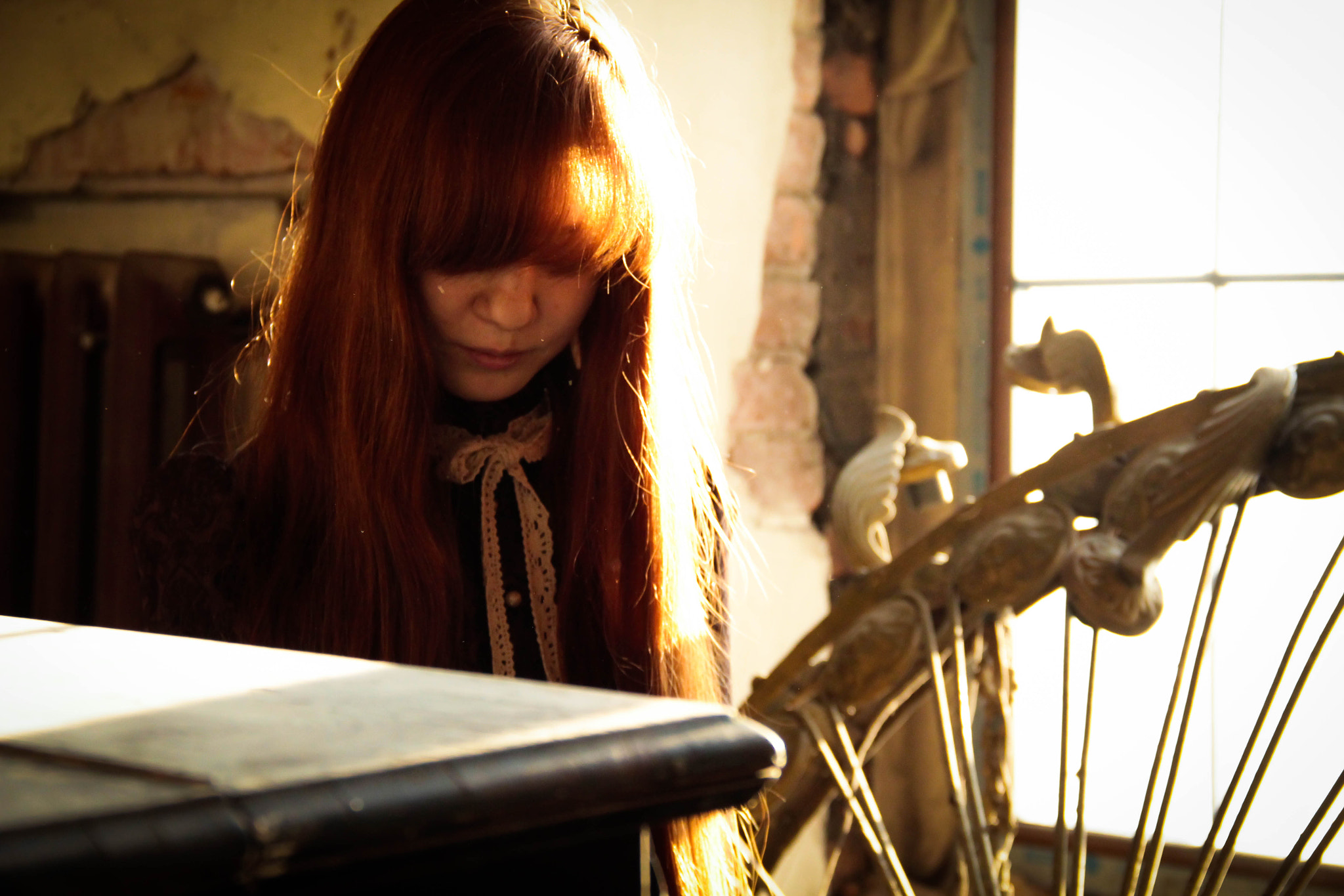 Canon EF-S 18-135mm F3.5-5.6 IS sample photo. Girl photography