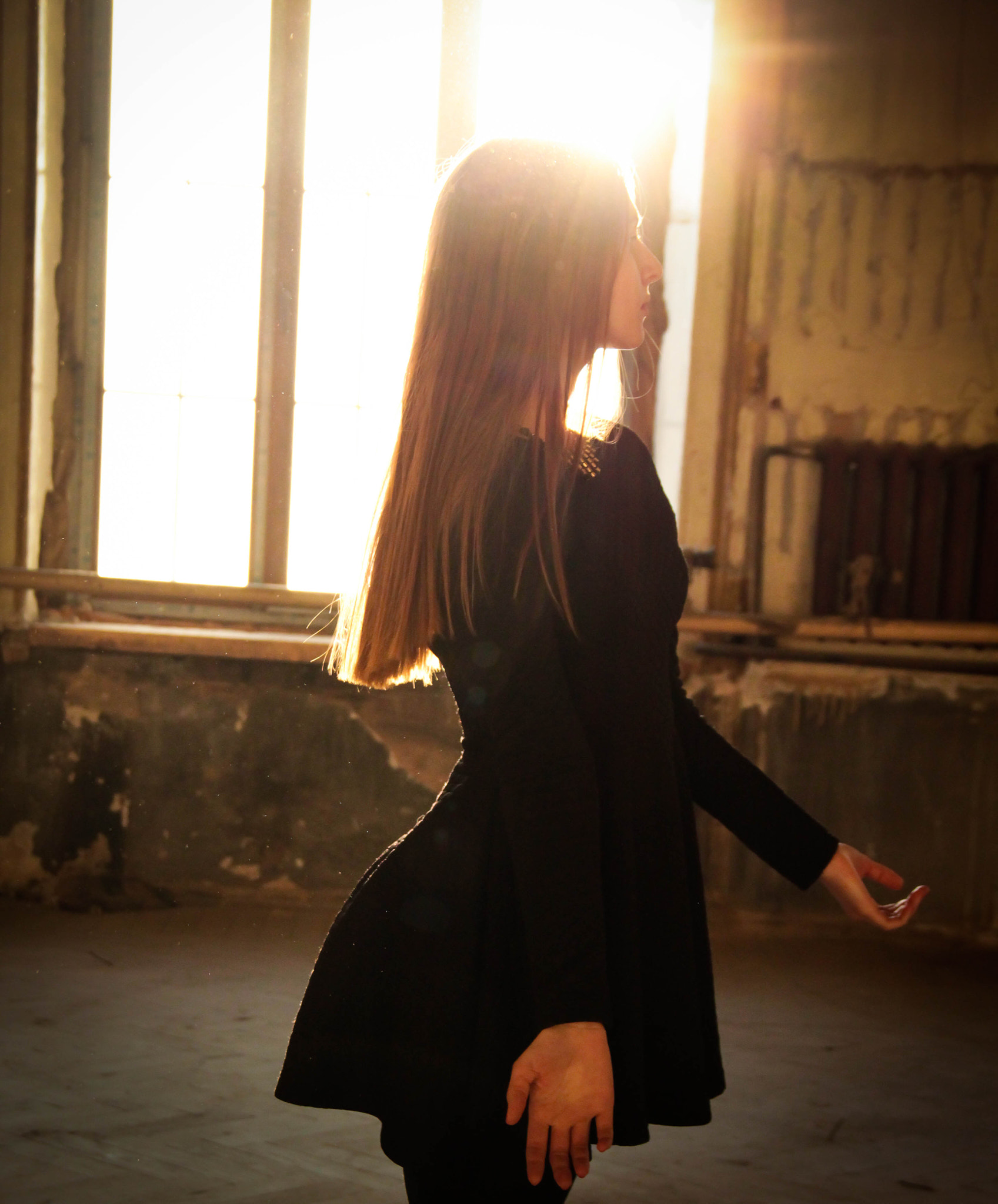 Canon EF-S 18-135mm F3.5-5.6 IS sample photo. Girl photography