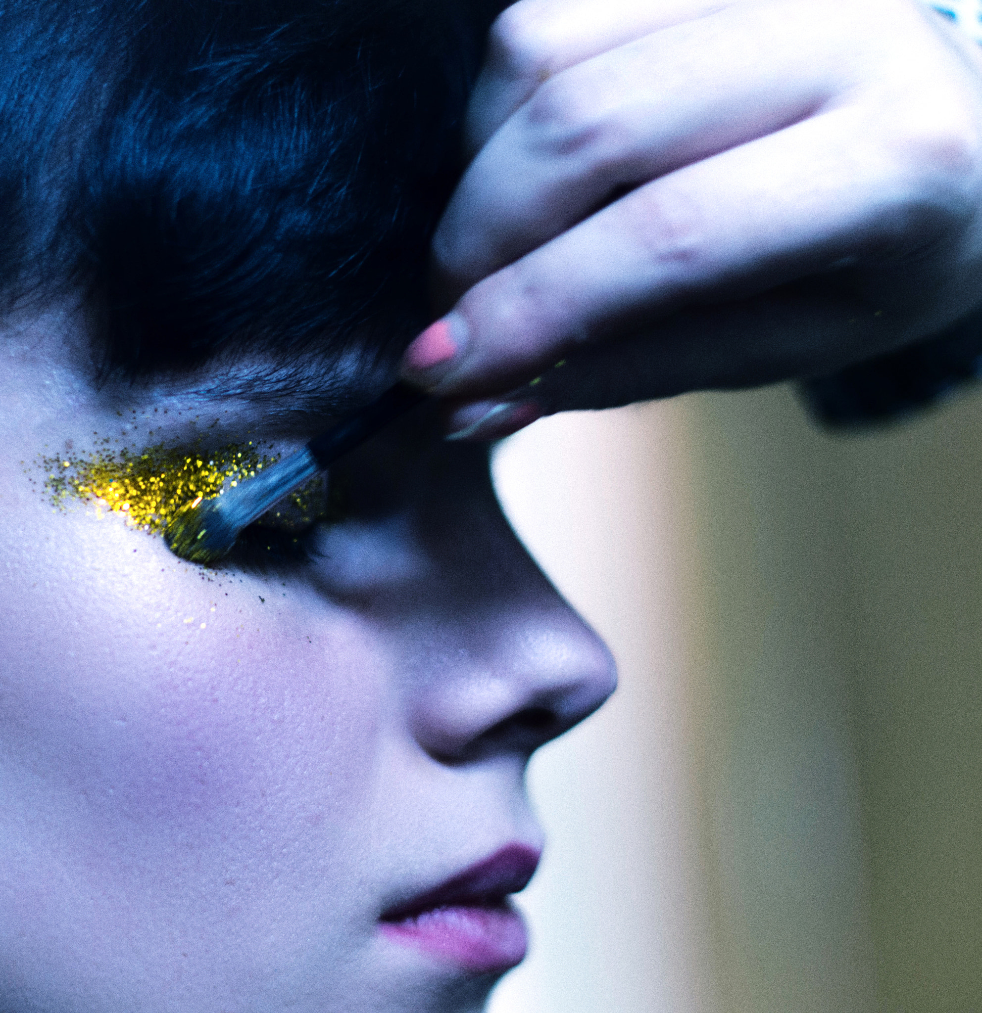 Nikon D3100 + Nikon AF-S Nikkor 50mm F1.4G sample photo. Glittering look photography
