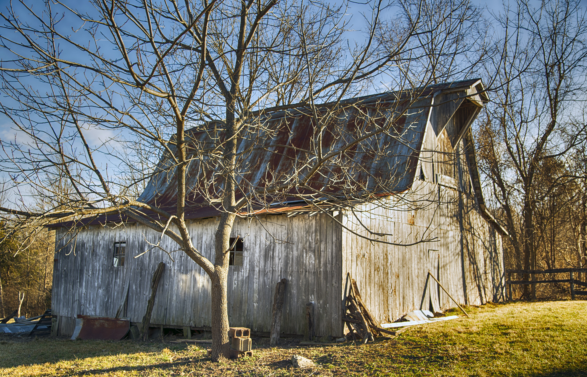 Pentax K-1 + Tamron AF 28-75mm F2.8 XR Di LD Aspherical (IF) sample photo. Randon barn in rural brown county photography