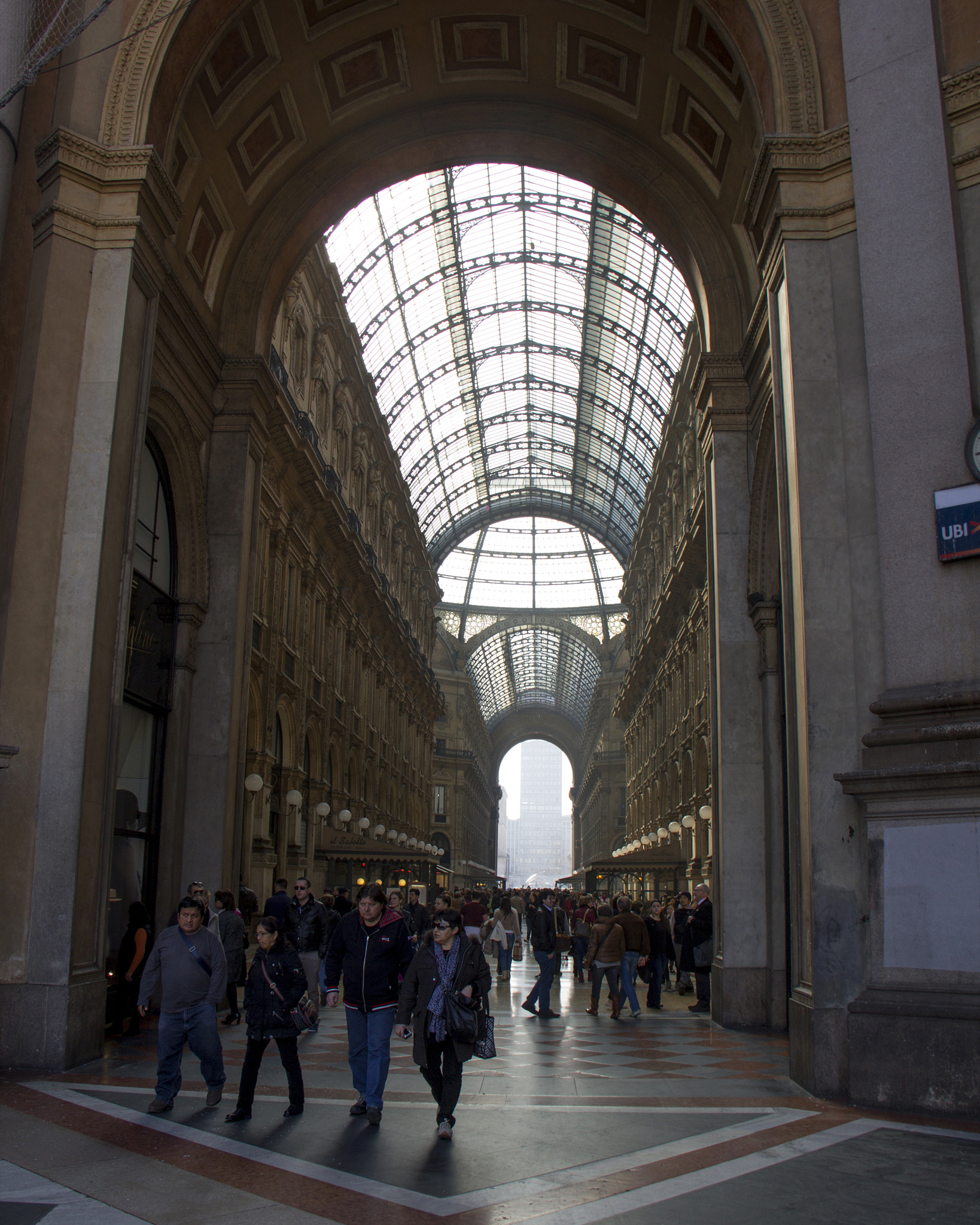 Canon EOS 550D (EOS Rebel T2i / EOS Kiss X4) sample photo. Galleria vittorio emmanuele ii photography