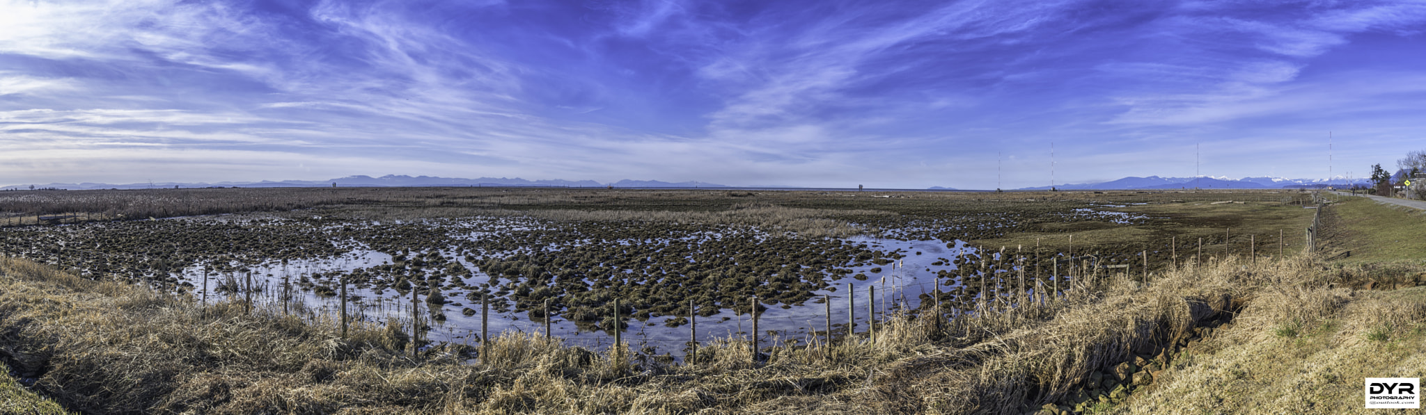 HD PENTAX-D FA 15-30mm F2.8 ED SDM WR sample photo. A view towards georgia straight, in richmond bc, along the dyke. photography