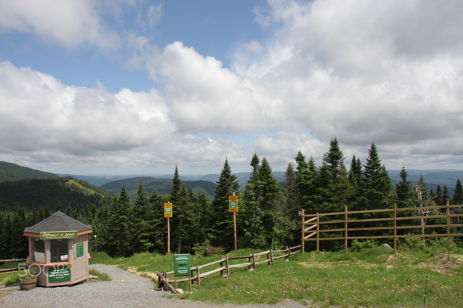 Canon EF-S 18-200mm F3.5-5.6 IS sample photo. Mont tremblent, quebec, canada photography