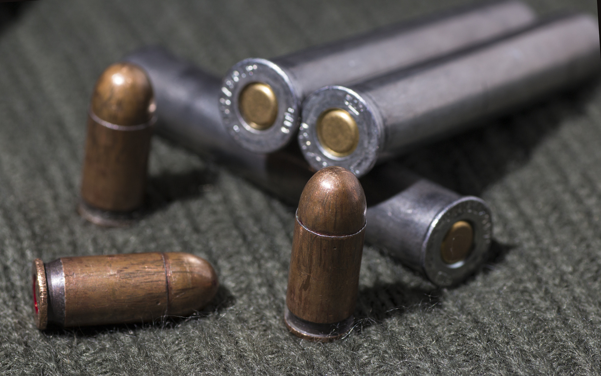 Canon EOS 70D + Tamron SP AF 90mm F2.8 Di Macro sample photo. Rifle and pistol bullets photography