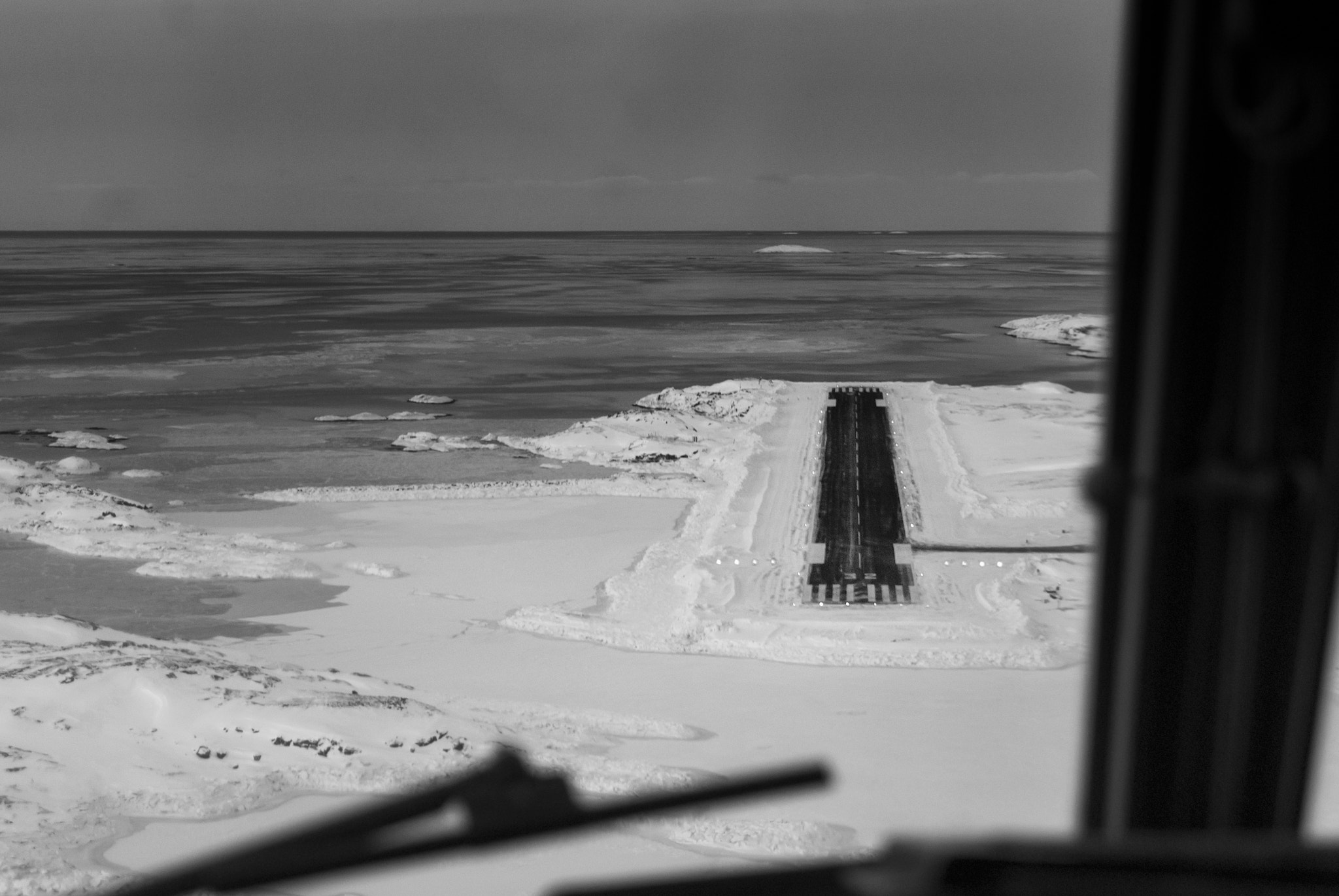 Sony Alpha DSLR-A230 sample photo. Approach to sisimiut runway 32 photography