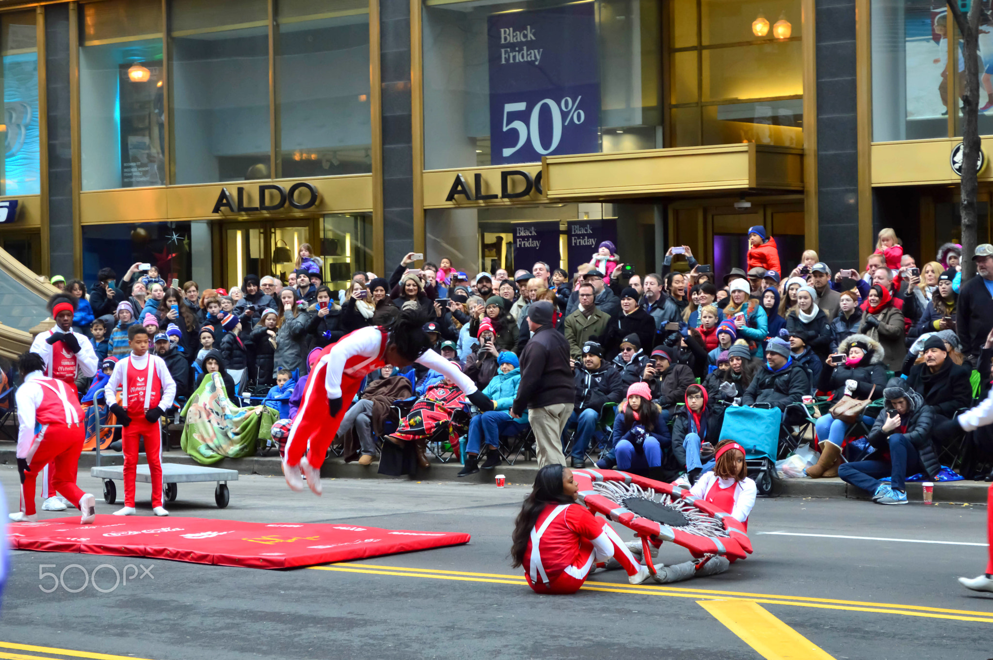 Chicago, Illinois - USA - November 24, 2016: Chicago Boyz Acroba