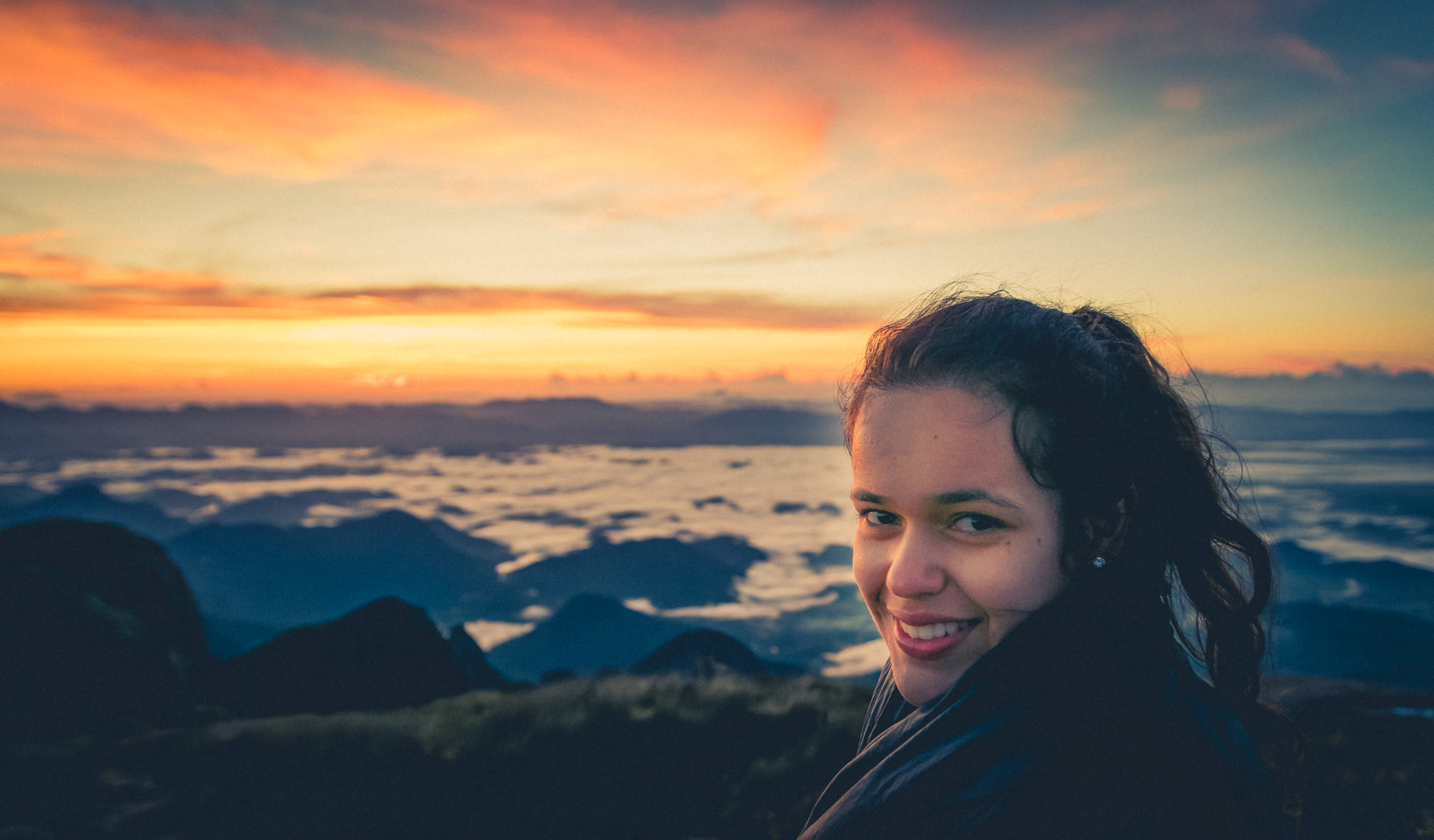 Sigma 17-70mm F2.8-4 DC Macro OS HSM | C sample photo. Sunrise at sino rock rj br photography