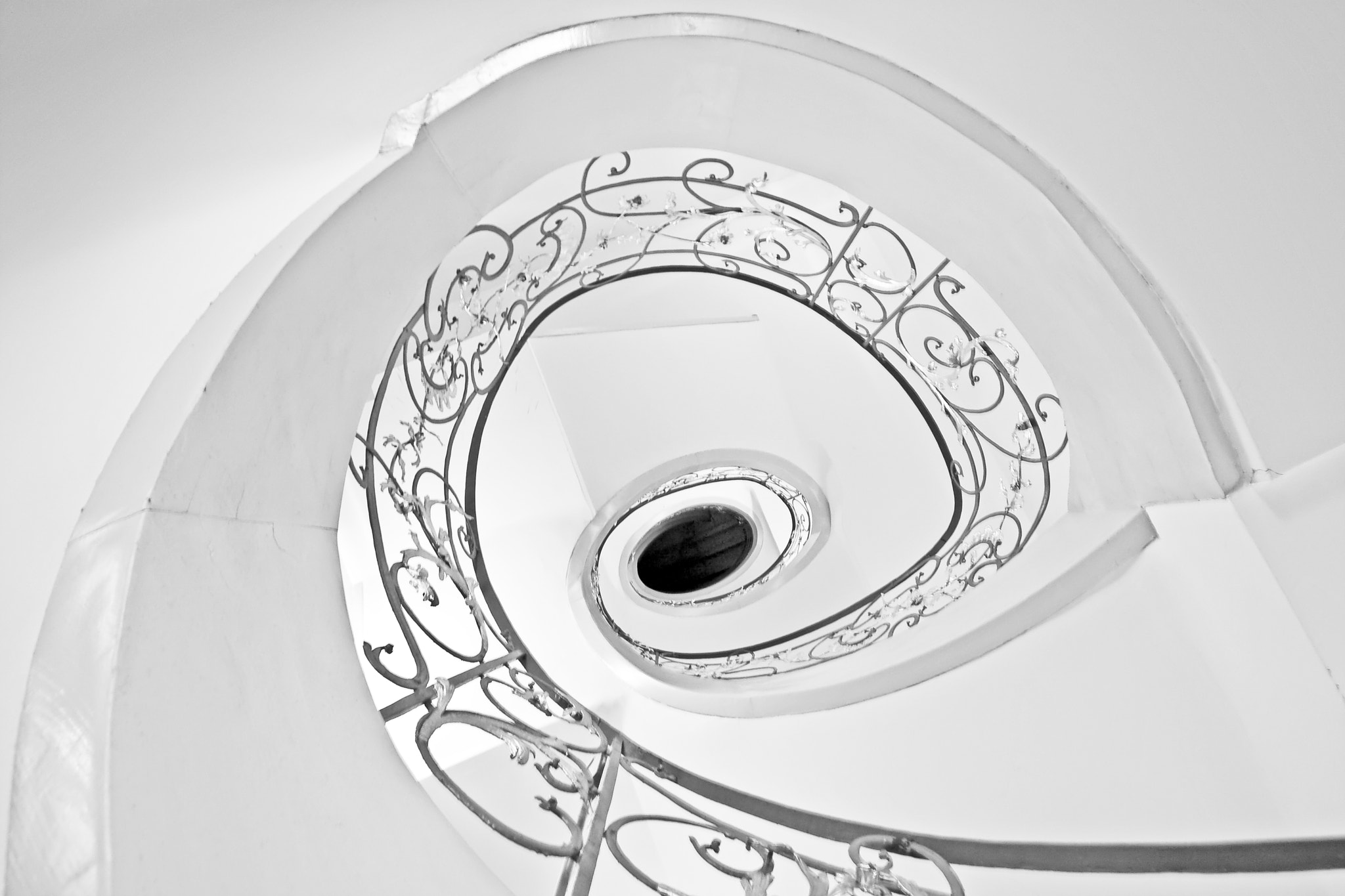 Canon EF-S 10-22mm F3.5-4.5 USM sample photo. Stairs photography