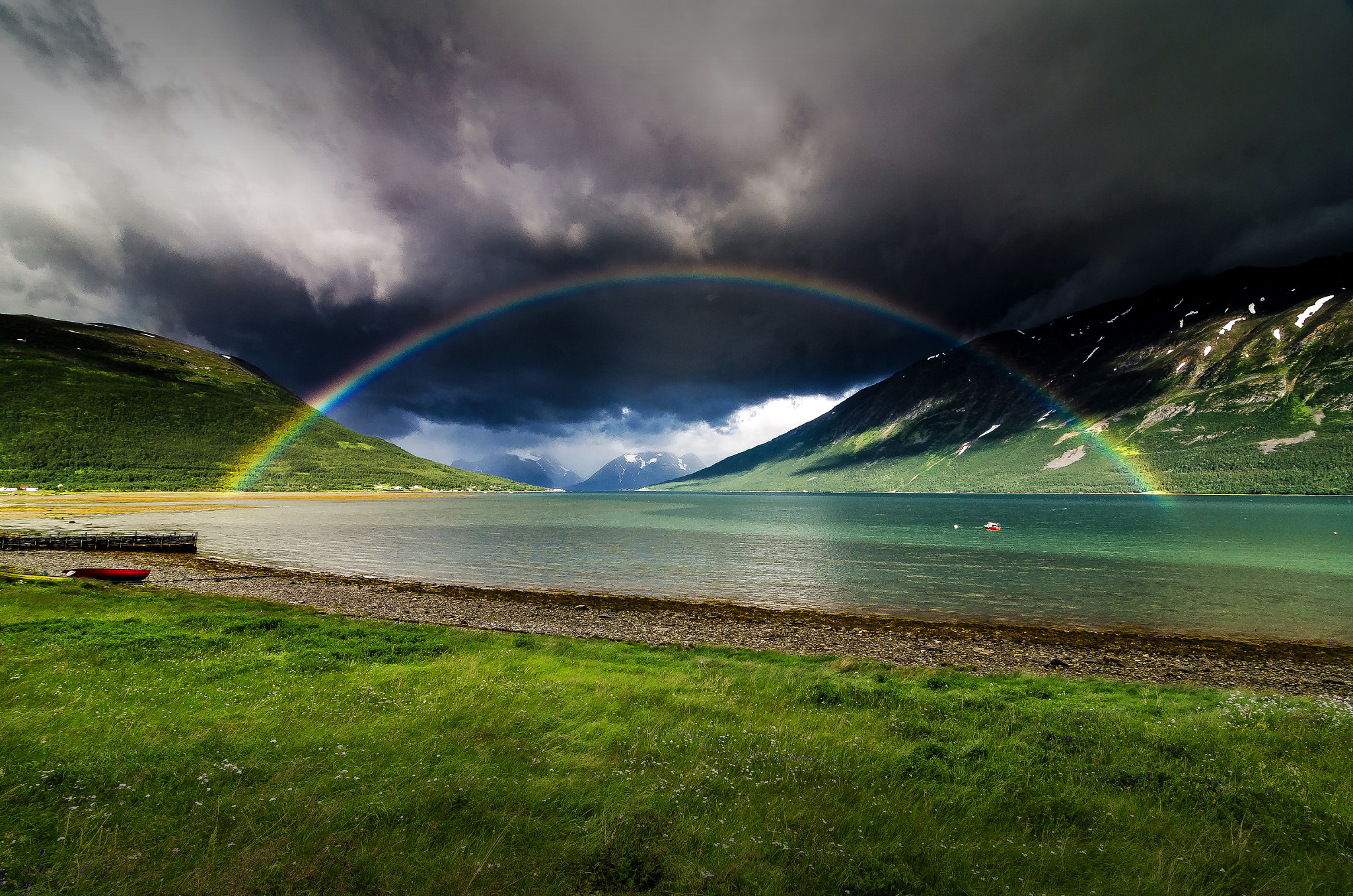 Tokina AT-X Pro 11-16mm F2.8 DX sample photo. Through the portal photography