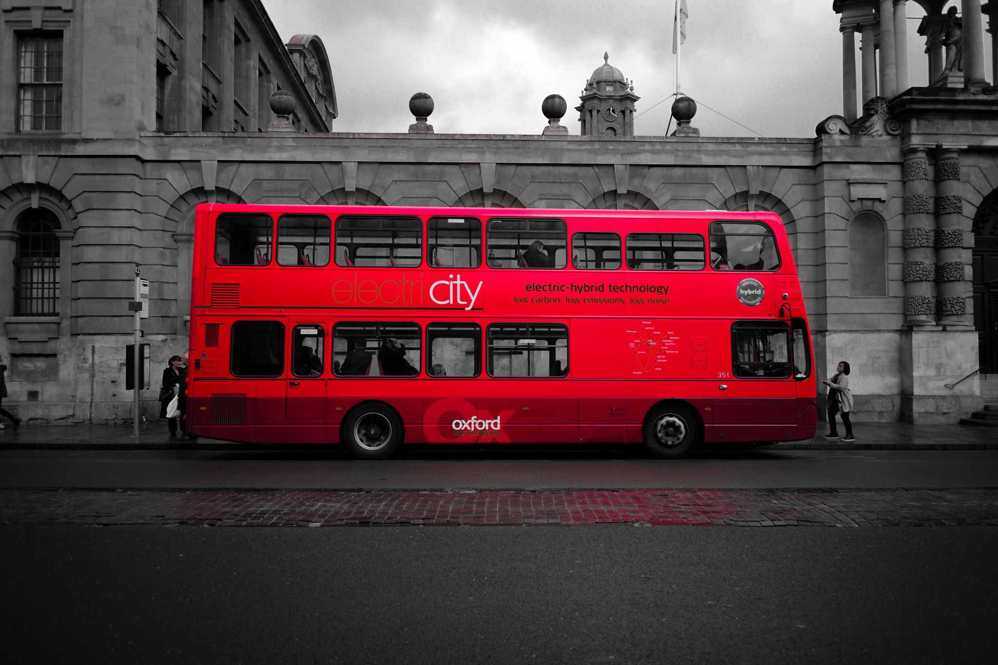 Leica Elmarit-M 28mm F2.8 ASPH sample photo. Bus in oxford photography