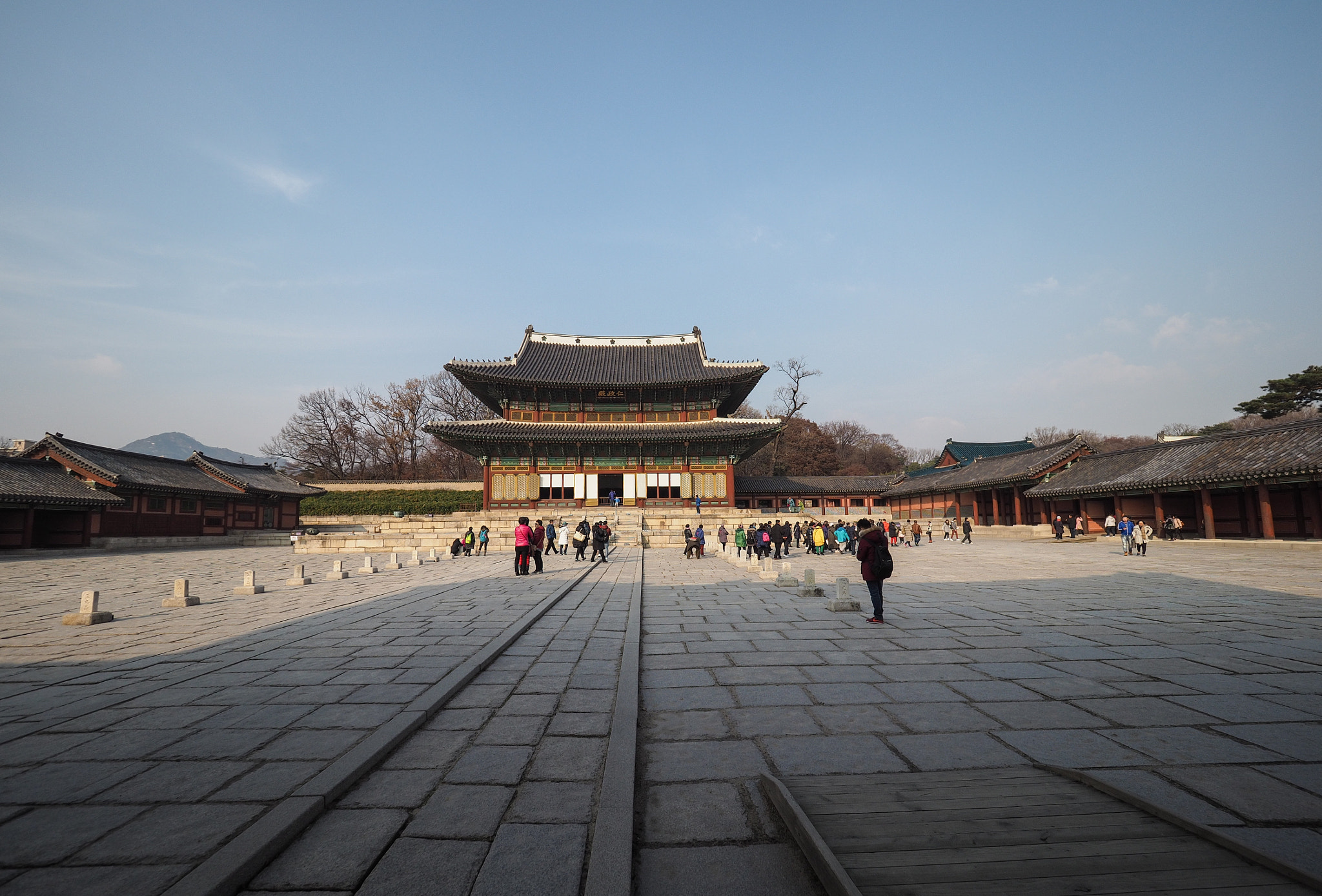 Olympus OM-D E-M5 II + Olympus M.Zuiko Digital ED 7-14mm F2.8 PRO sample photo. Chang deok gung, korea photography