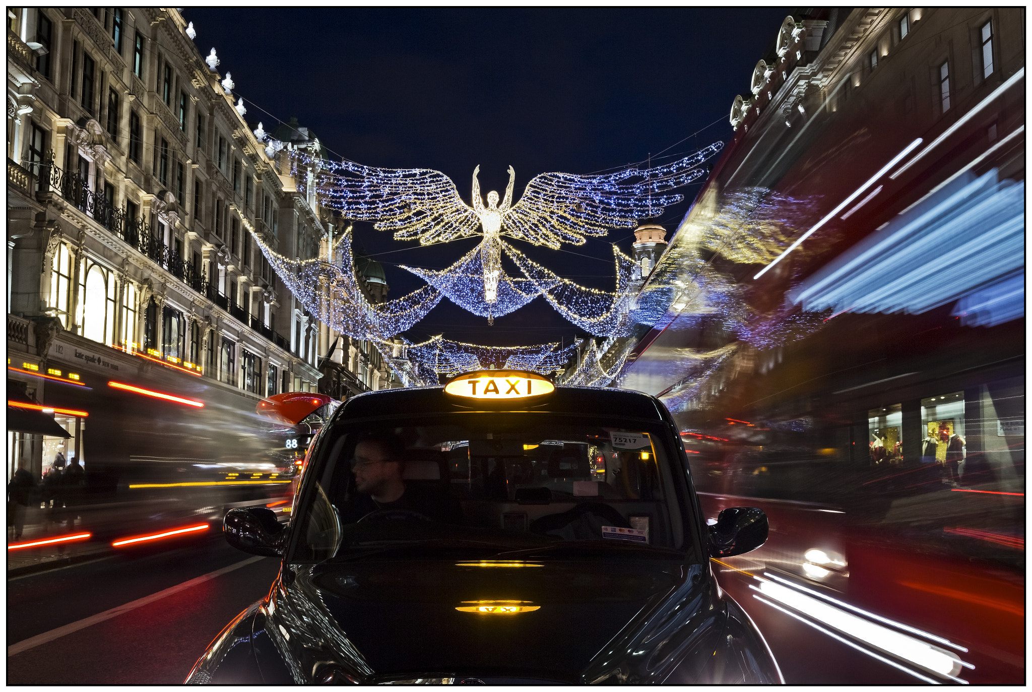 Canon EF-M 11-22mm F4-5.6 IS STM sample photo. Taxi, regent street, london. photography