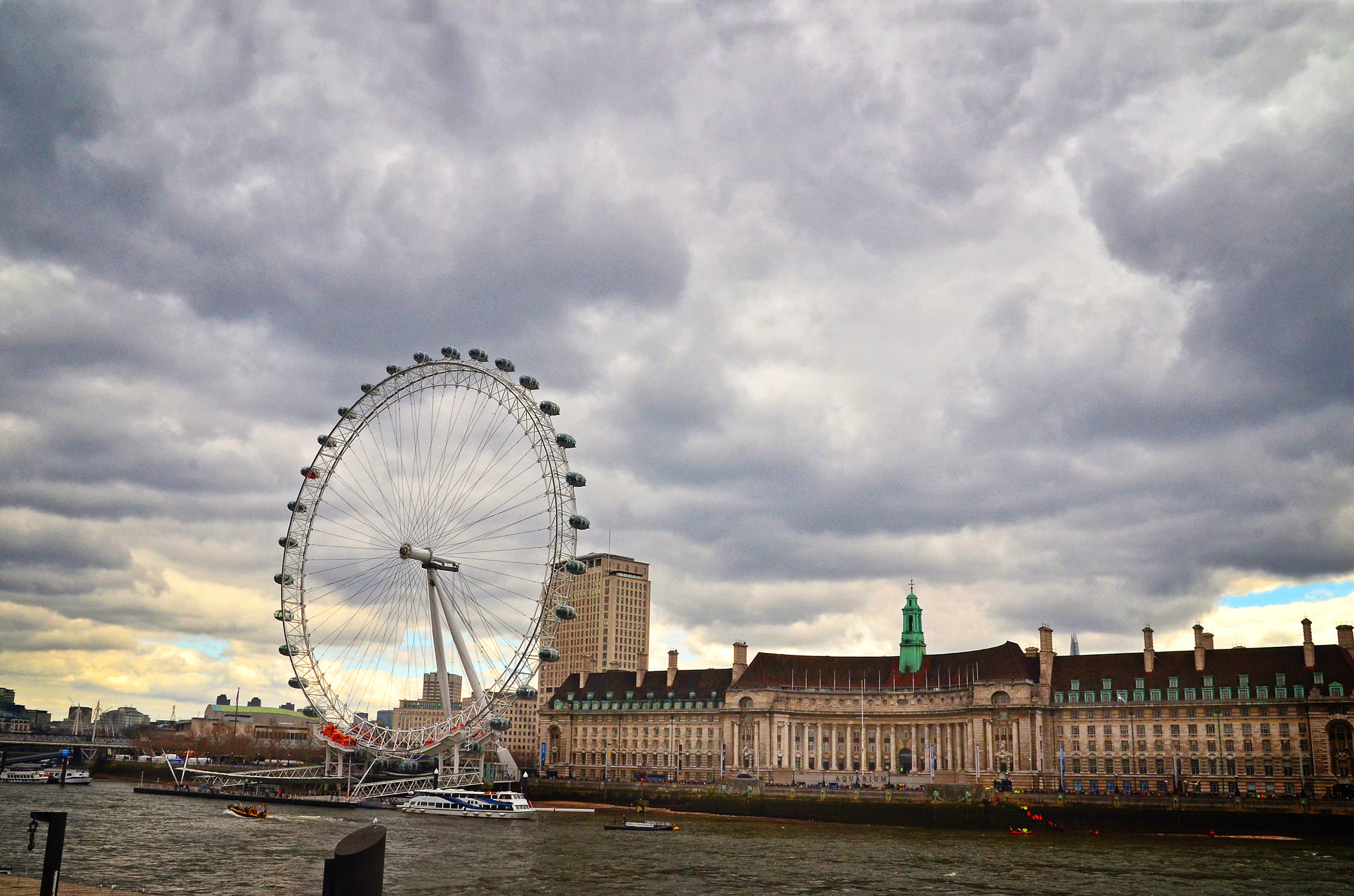 Nikon D7000 + Sigma 18-50mm F2.8 EX DC sample photo. London photography