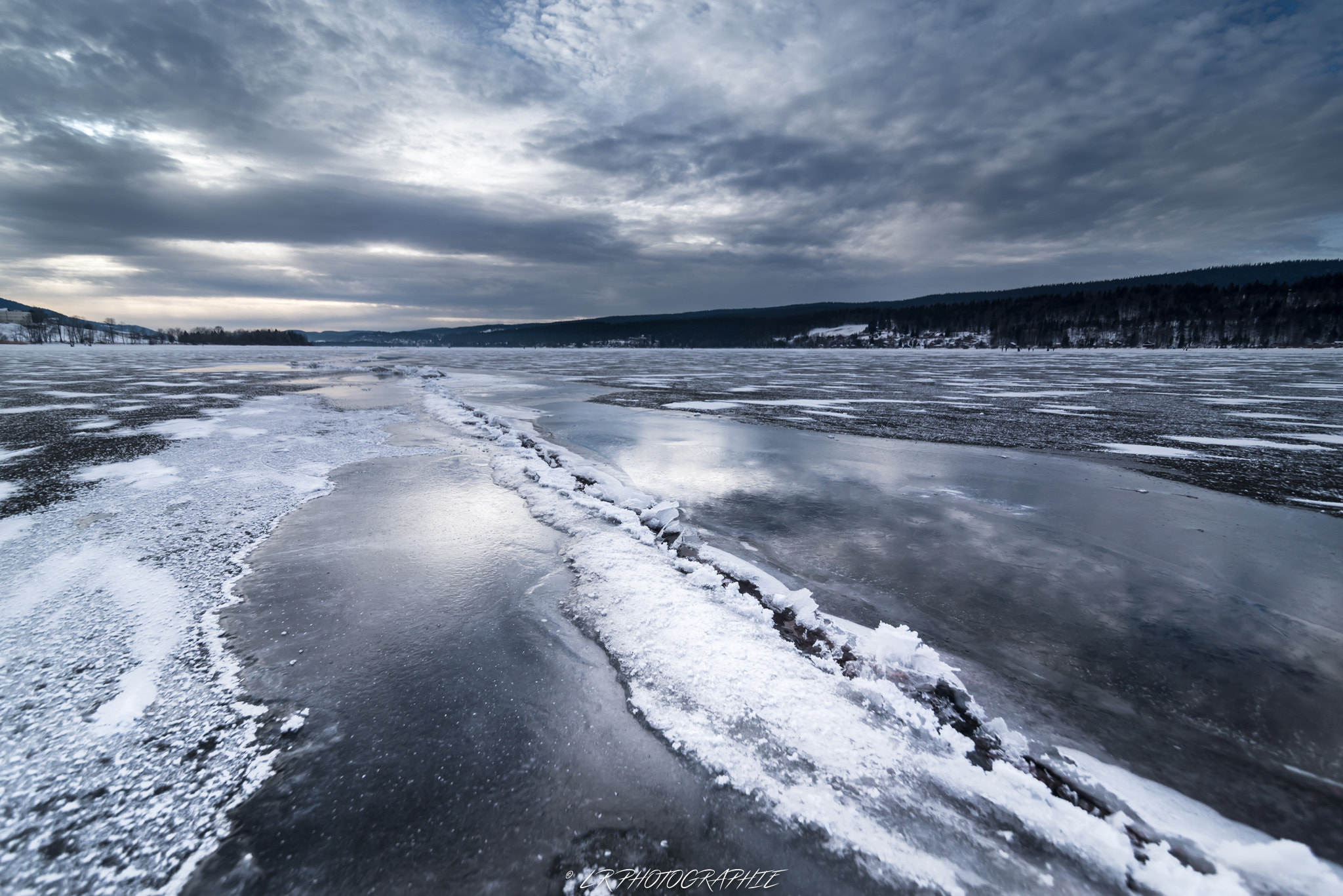 Nikon D600 + Tokina AT-X 16-28mm F2.8 Pro FX sample photo. Frozen lake photography