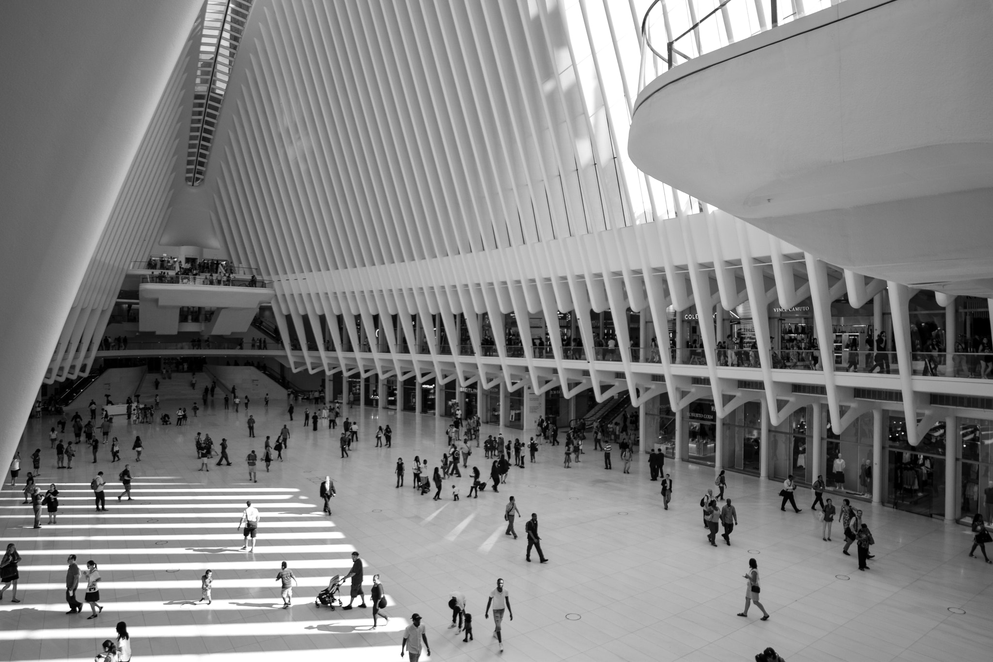 Samyang 14mm F2.8 ED AS IF UMC sample photo. Westfield mall photography