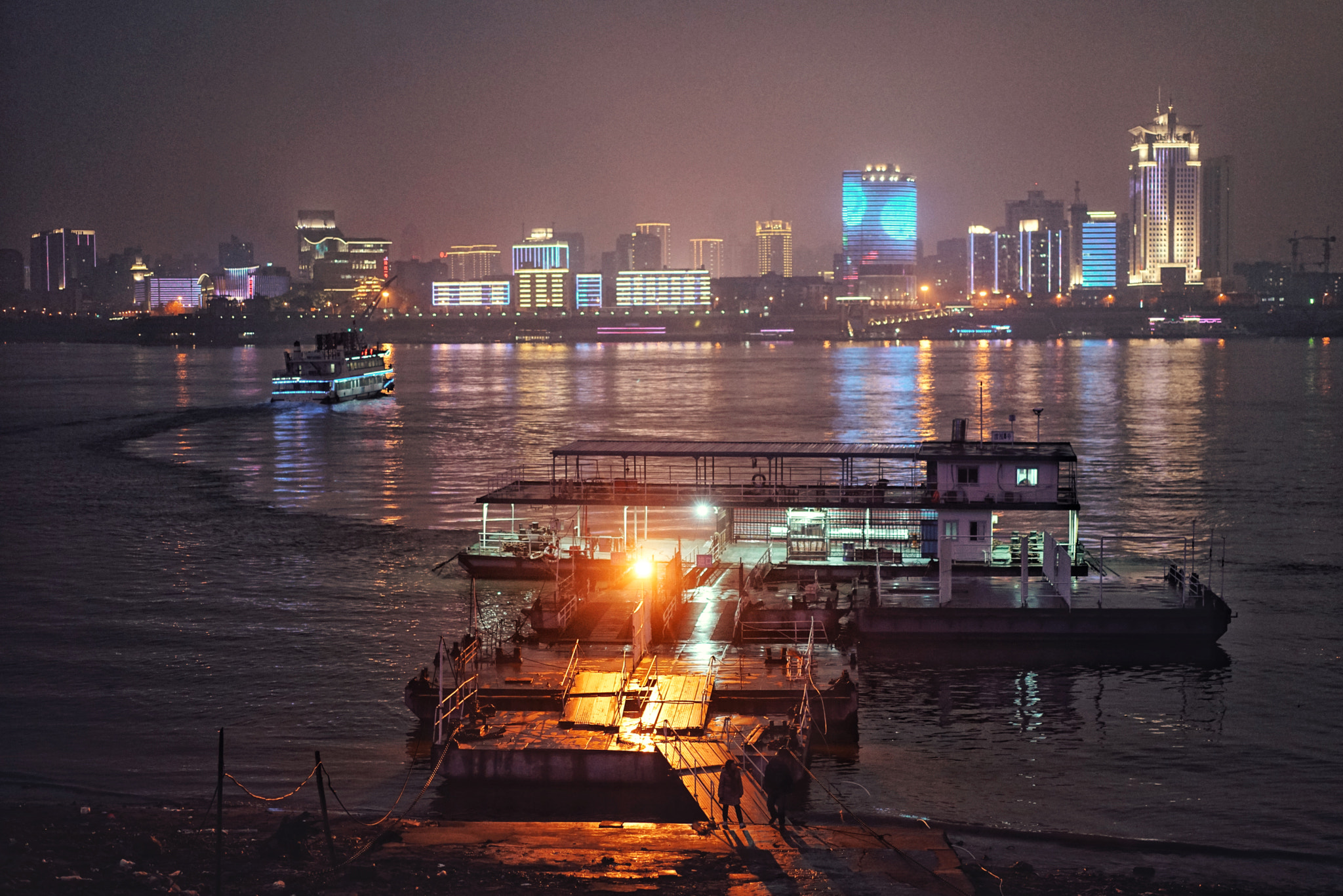 Sony a7R II + Sony Sonnar T* FE 55mm F1.8 ZA sample photo. Wuhan small harbor photography