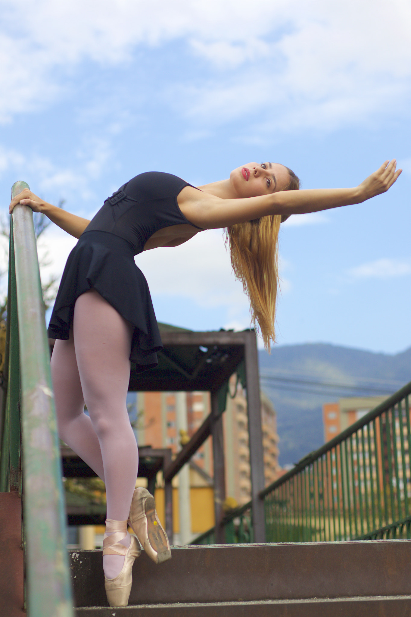 Canon EF 35-80mm f/4-5.6 sample photo. Dance the city photography
