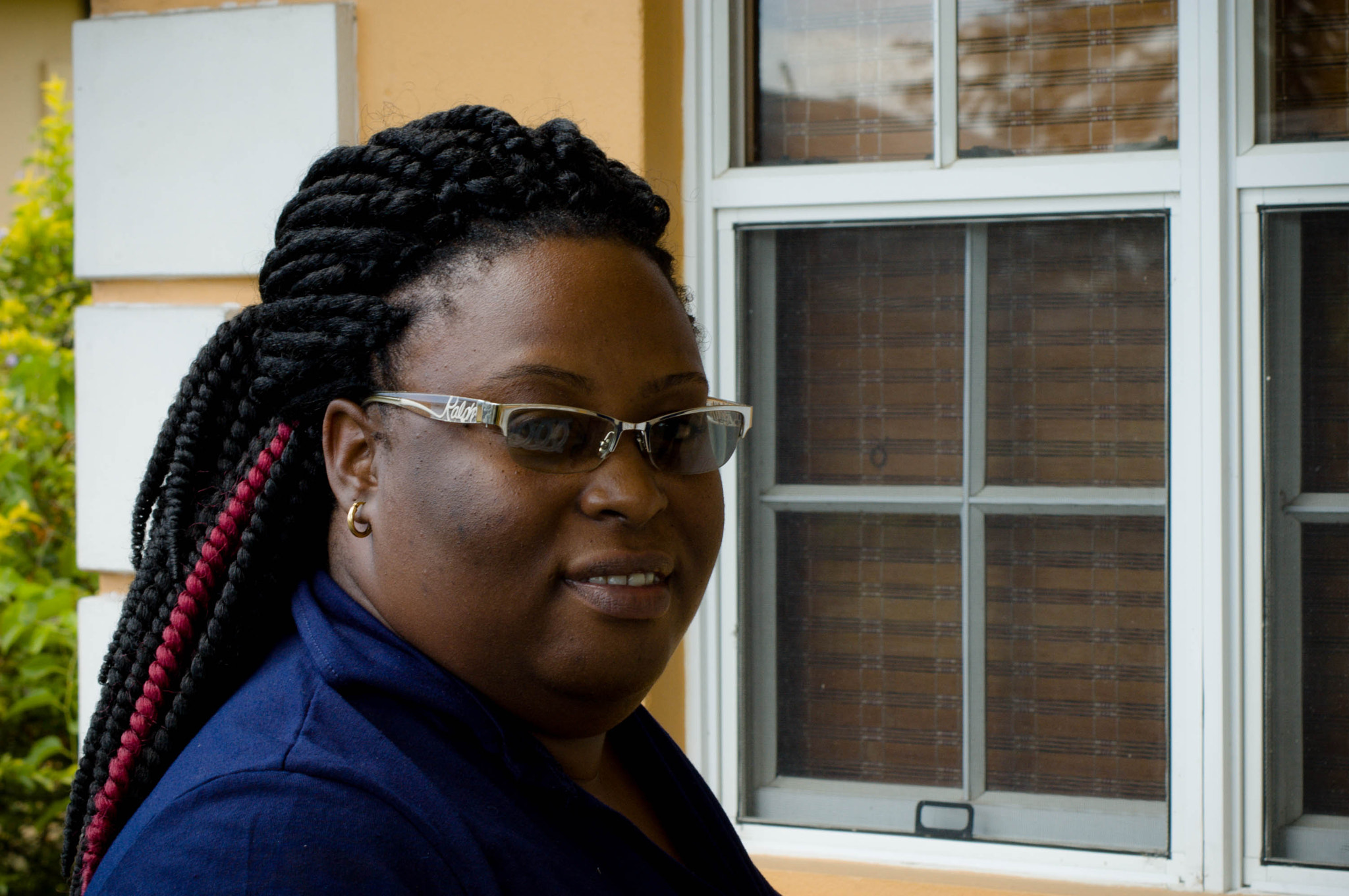 Nikon D70s sample photo. Simple smile. photography