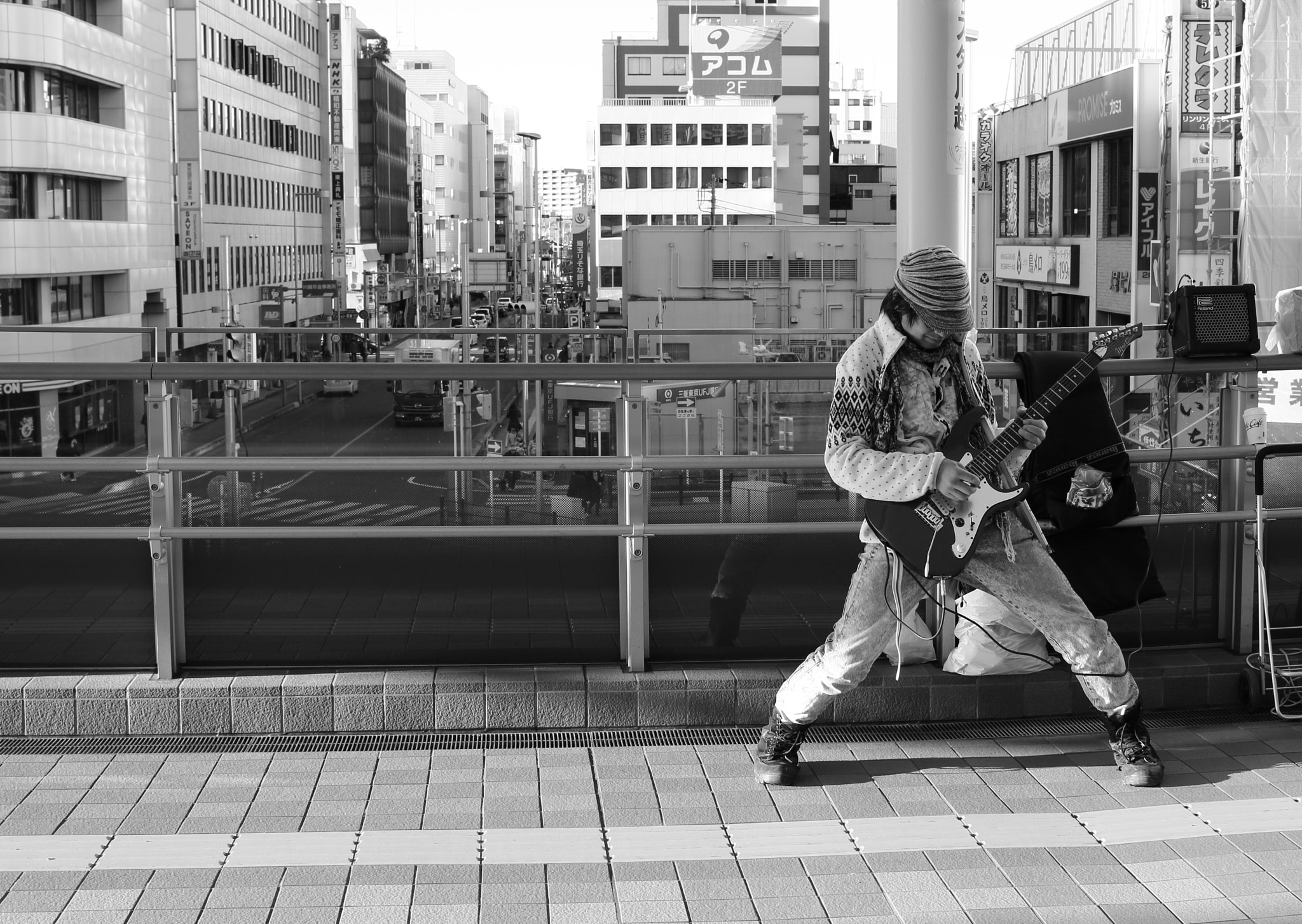 Canon EOS 100D (EOS Rebel SL1 / EOS Kiss X7) sample photo. Street recital photography