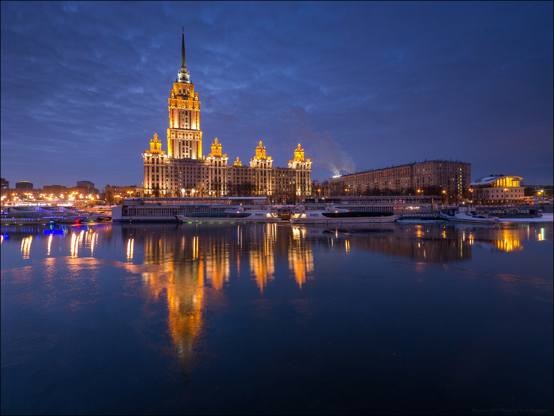 Panasonic Lumix DMC-G3 + Panasonic Lumix G Vario 7-14mm F4 ASPH sample photo. Russia. moscow. hotel radisson "ukraine". photography