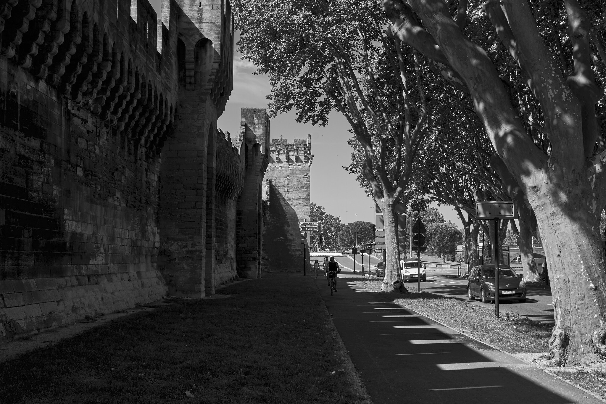 Canon EF 16-35mm F4L IS USM sample photo. Shadow of the wall photography