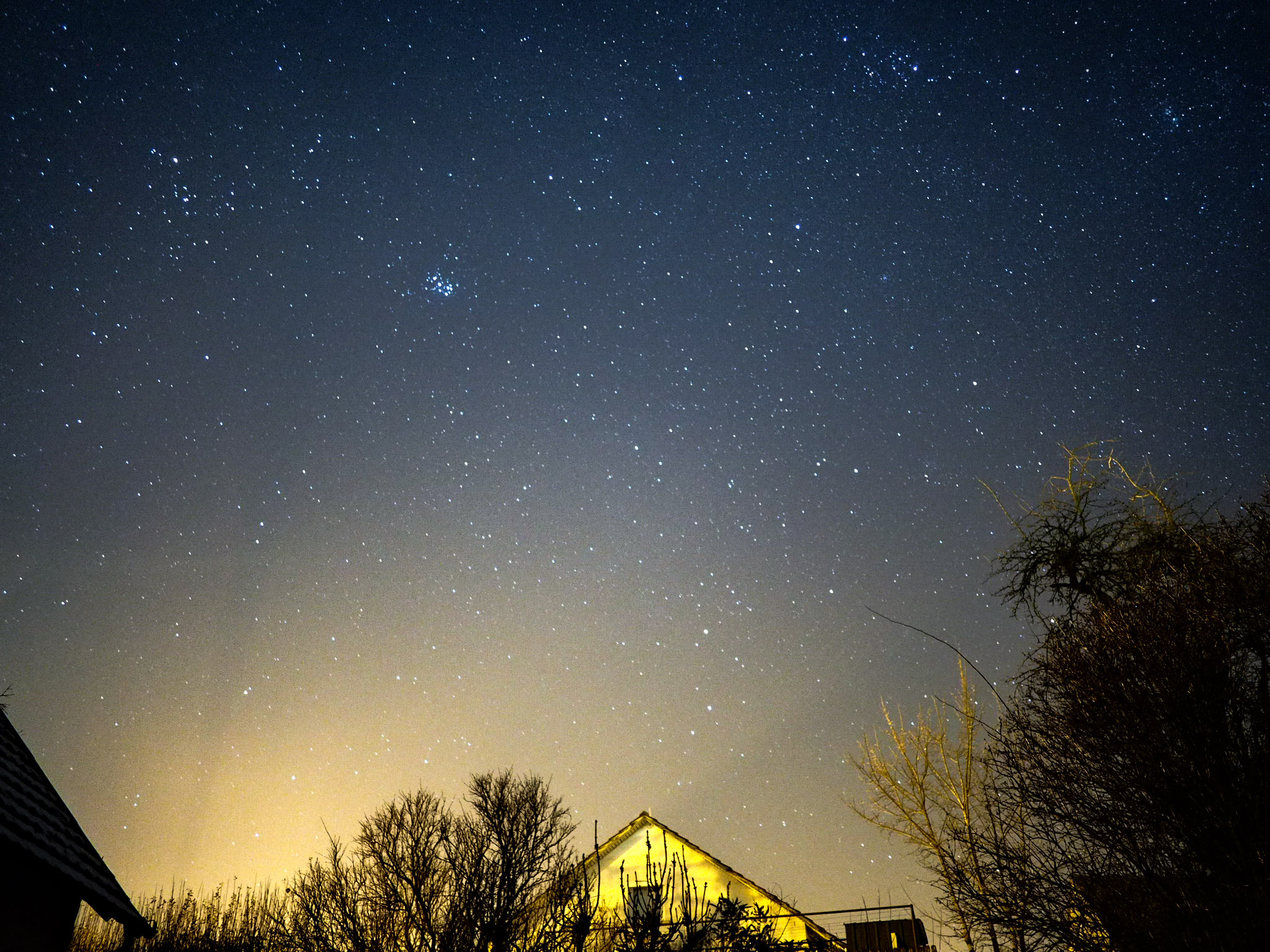 Olympus OM-D E-M10 + Panasonic Lumix G 14mm F2.5 ASPH sample photo. Stars photography