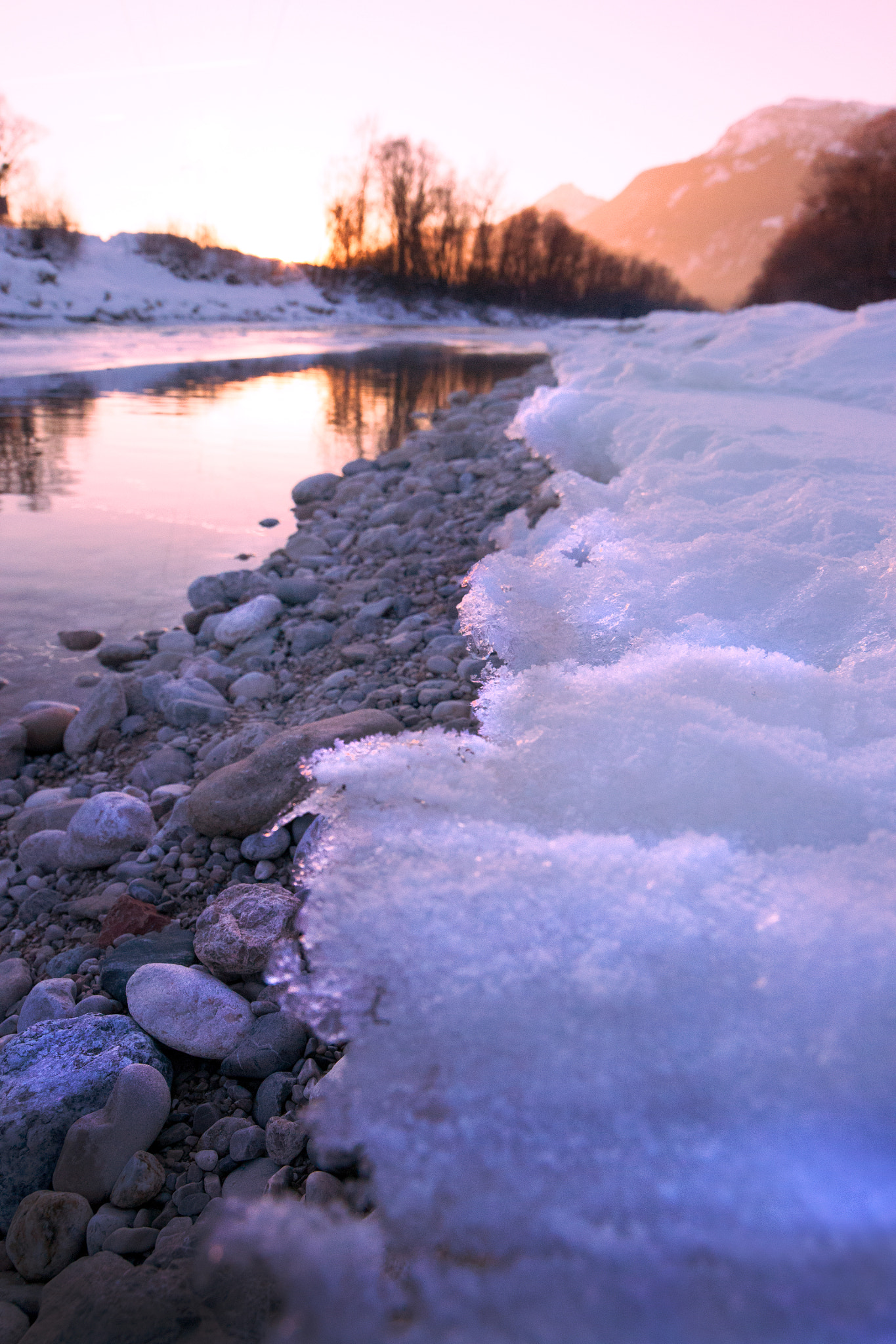 Samyang 14mm F2.8 ED AS IF UMC sample photo. Sundown at the river photography