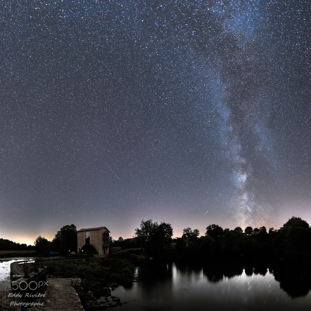 Nikon D800 + Nikon AF-S Nikkor 24mm F1.8G ED sample photo. Milky way at le moulin de la roche photography