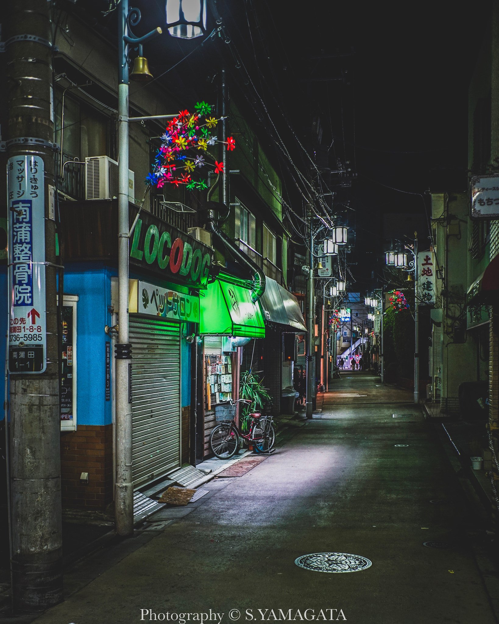 DT 40mm F2.8 SAM sample photo. One street photography
