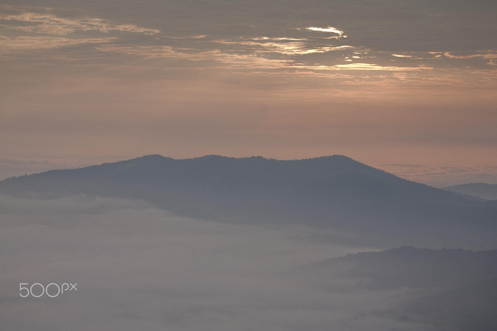 Canon EOS 5D + Canon EF 100-400mm F4.5-5.6L IS USM sample photo. Pastel morning view from blue ridge parkway photography