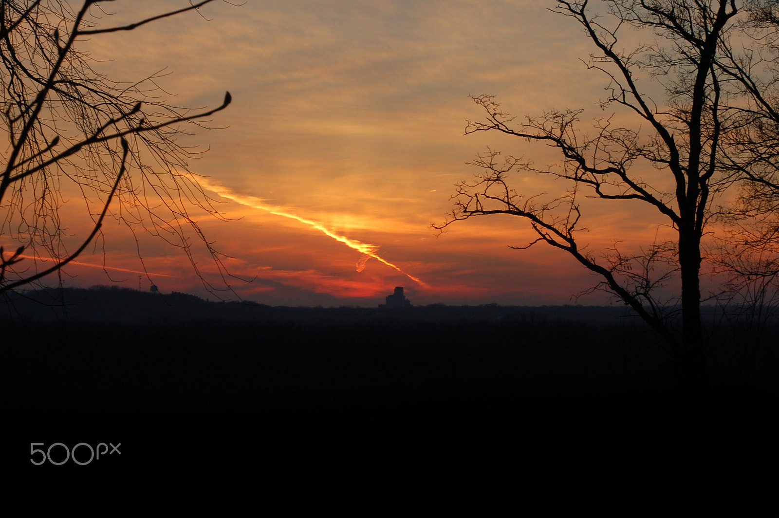 Nikon D50 + AF Zoom-Nikkor 35-70mm f/3.3-4.5 sample photo. Red sky photography