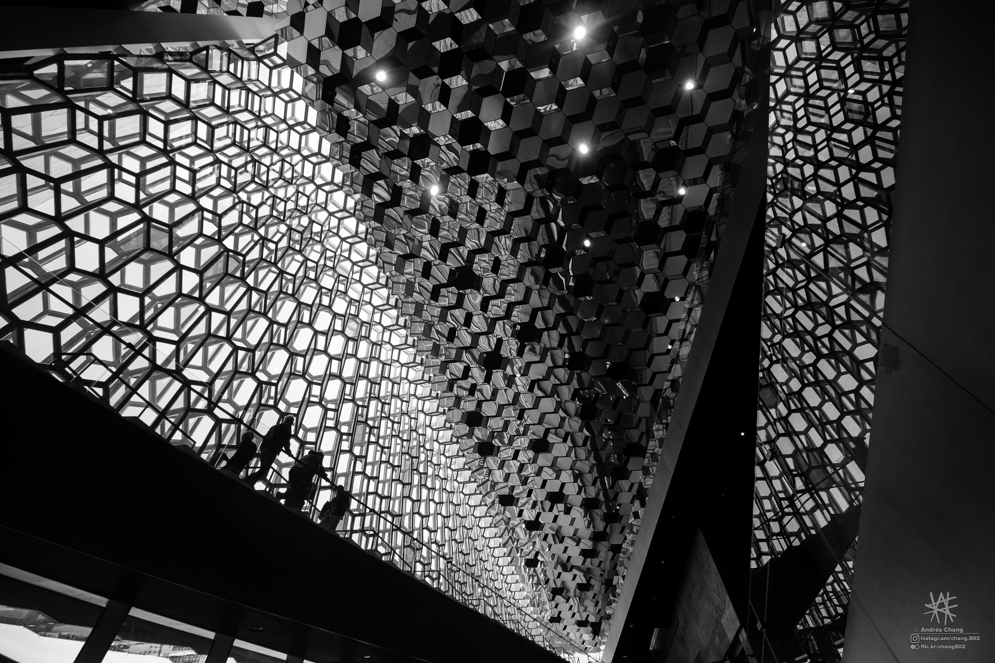 Canon EOS 1200D (EOS Rebel T5 / EOS Kiss X70 / EOS Hi) sample photo. Harpa concert hall photography