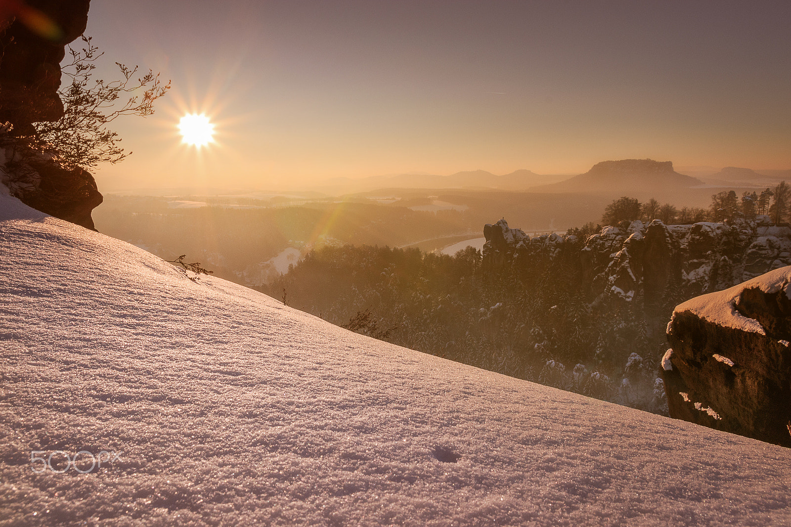 Canon EOS 70D + Sigma 17-70mm F2.8-4 DC Macro OS HSM | C sample photo. Sunrise above the lilienstein photography