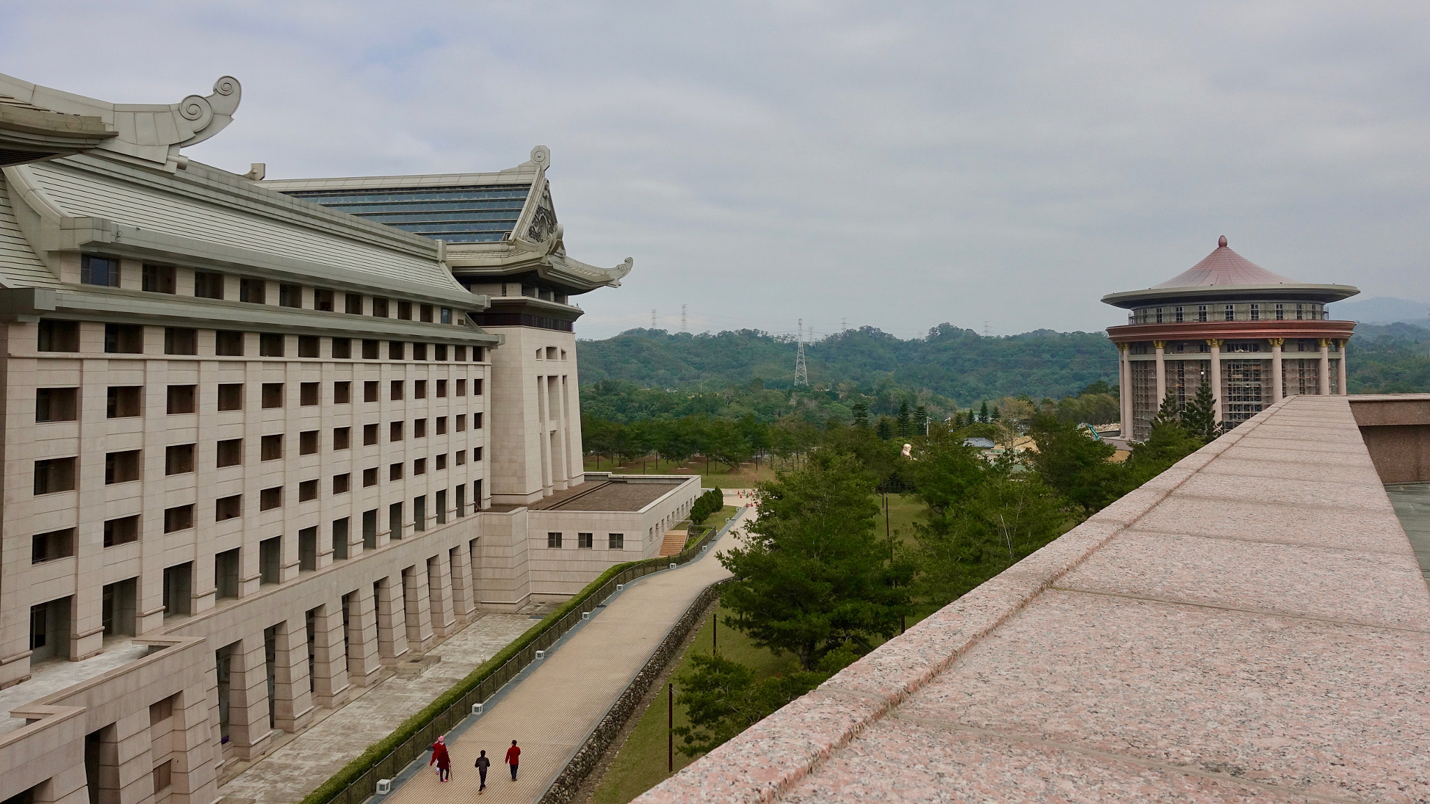 Sony DSC-RX100M5 + Sony 24-70mm F1.8-2.8 sample photo. World harmony temples photography