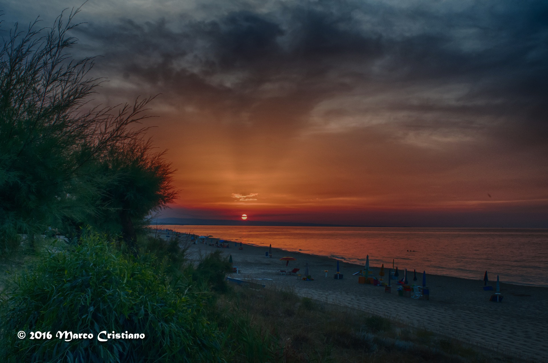 Nikon D300 + AF Nikkor 24mm f/2.8 sample photo. Sunset photography