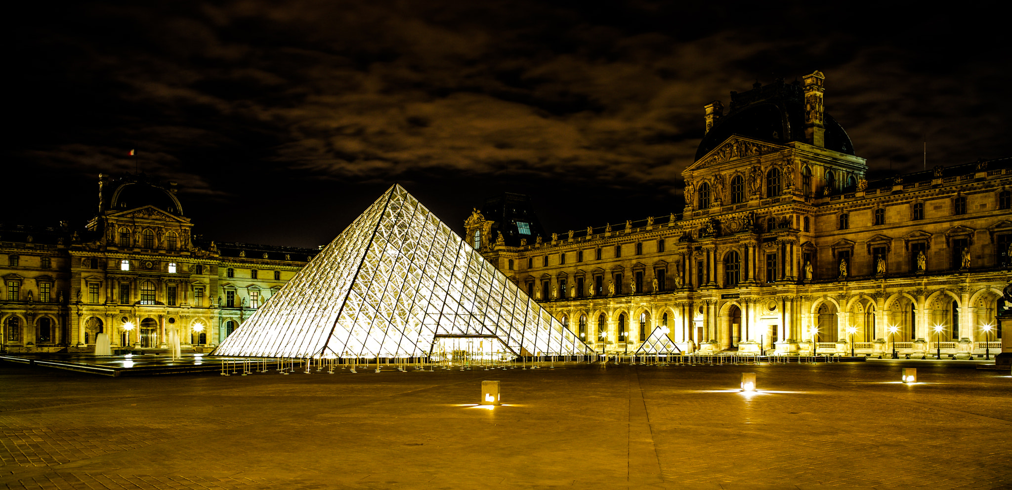 Leica Elmarit-M 28mm F2.8 ASPH sample photo. Louvre photography